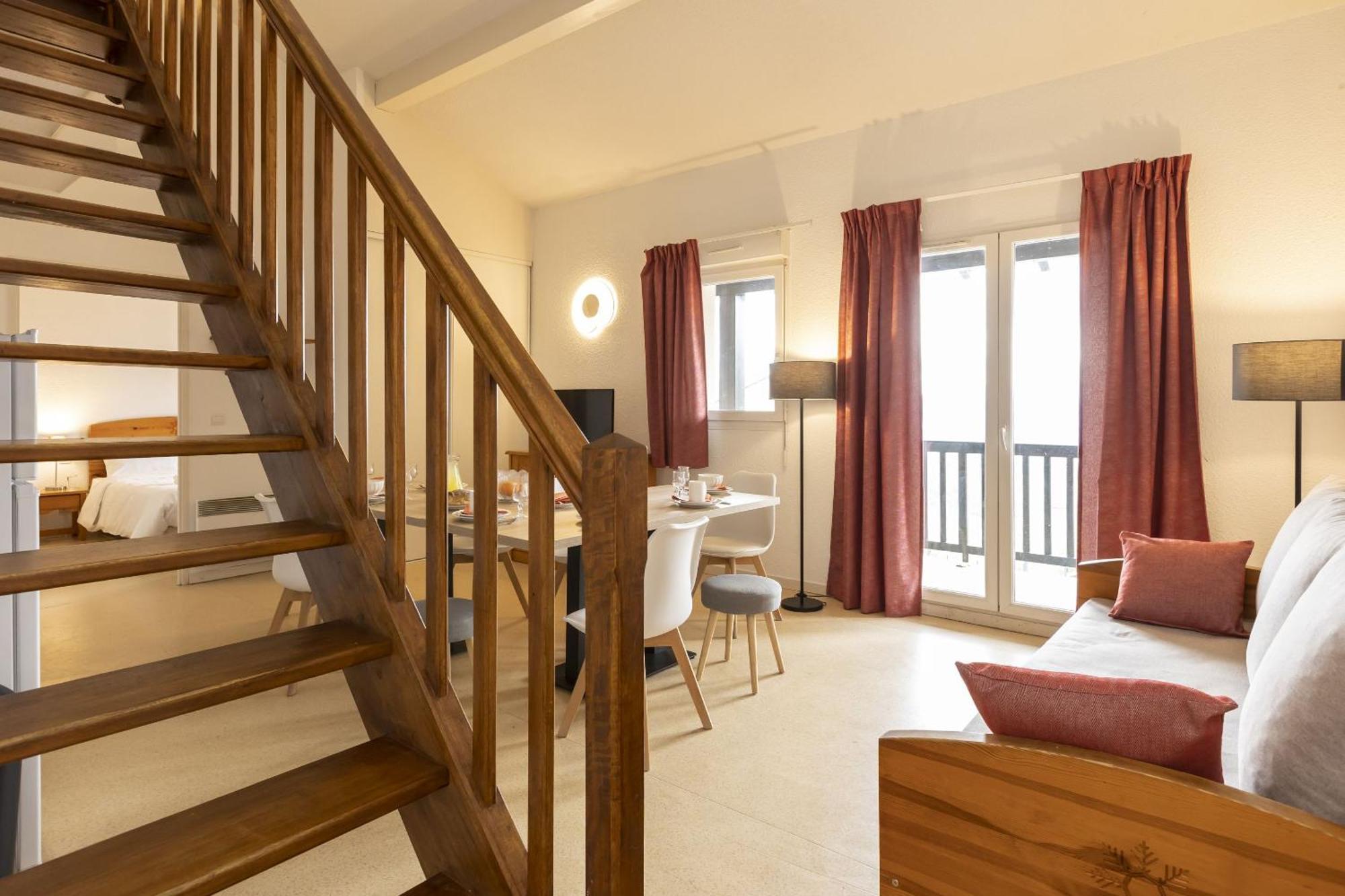 4 Room Apartment Duplex Standard 7 or