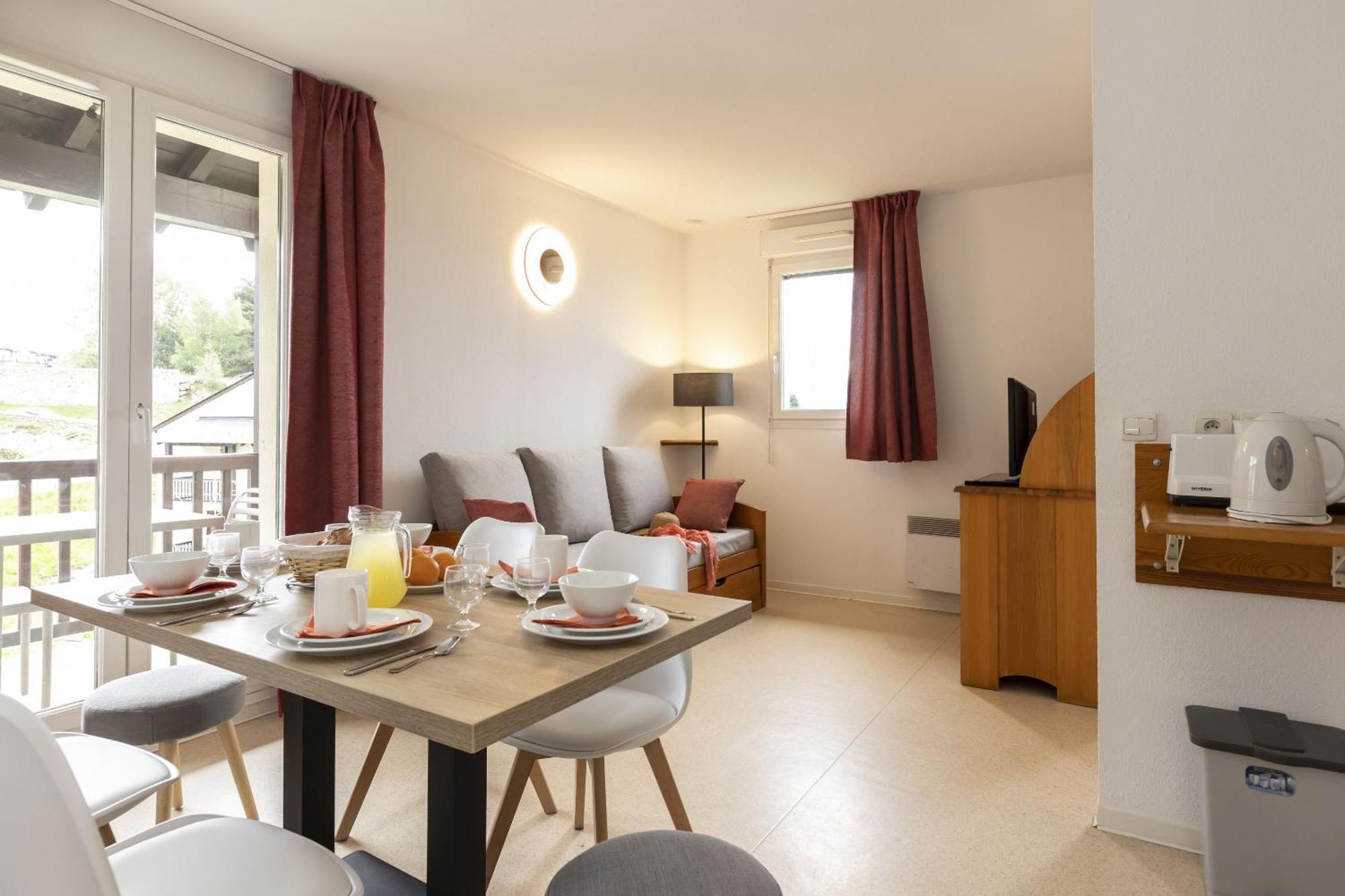 2 Room Apartment Cabin 5 or