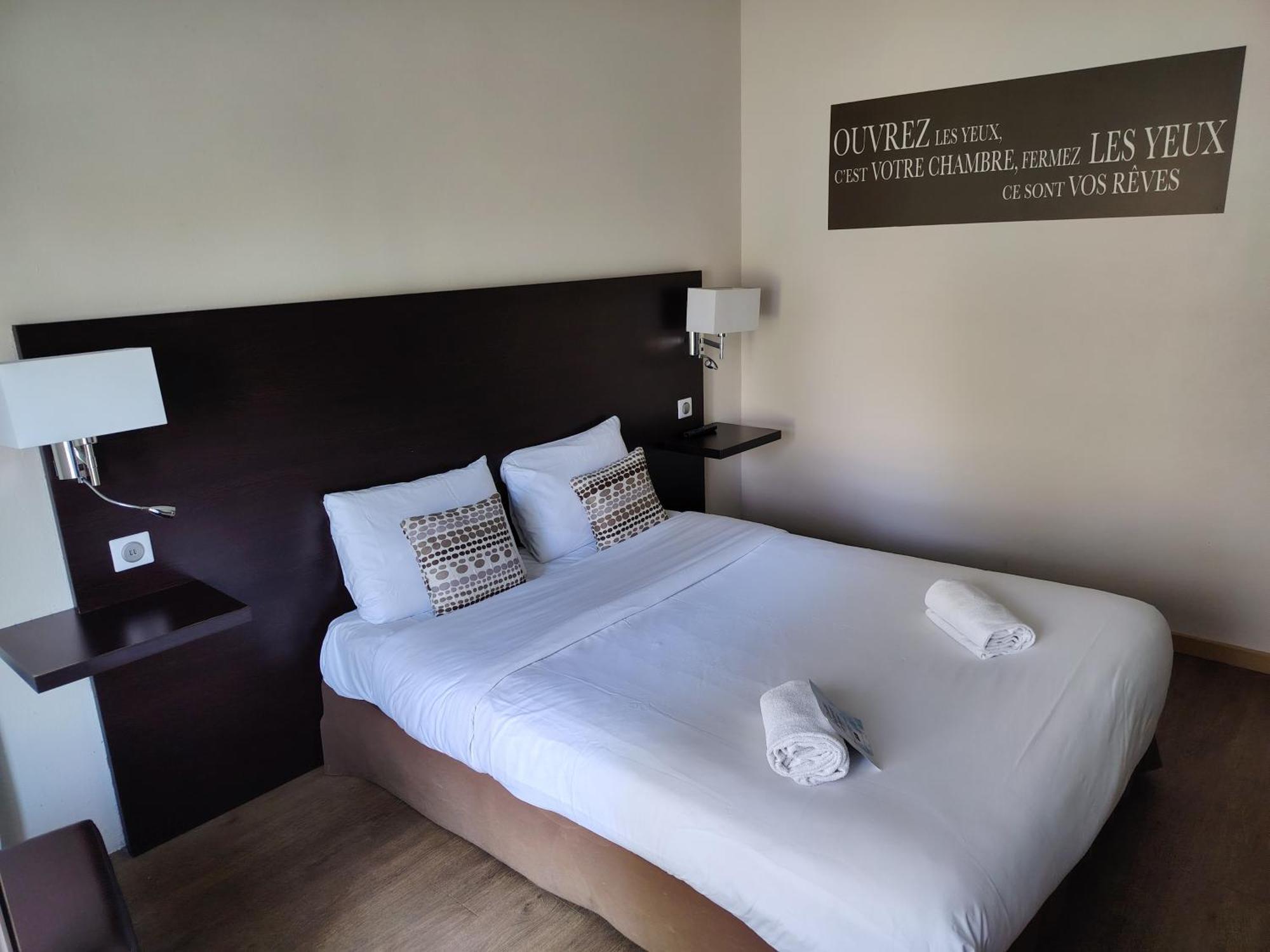Double Room,1657136241:JPEG