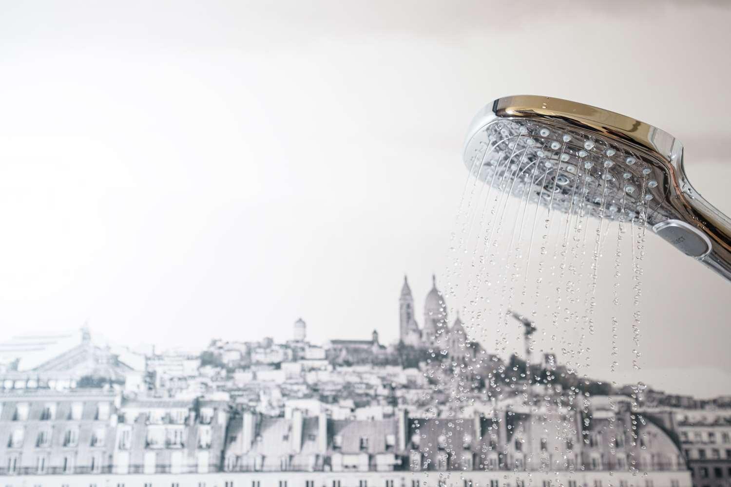 Standard Room - 1 Queen Bed,1658064986:JPEG