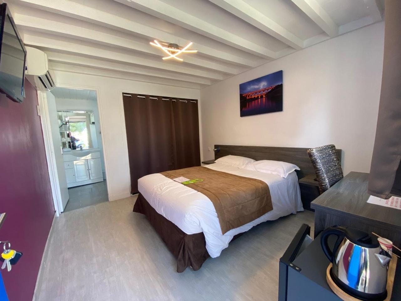 Double Room Private Bathroom