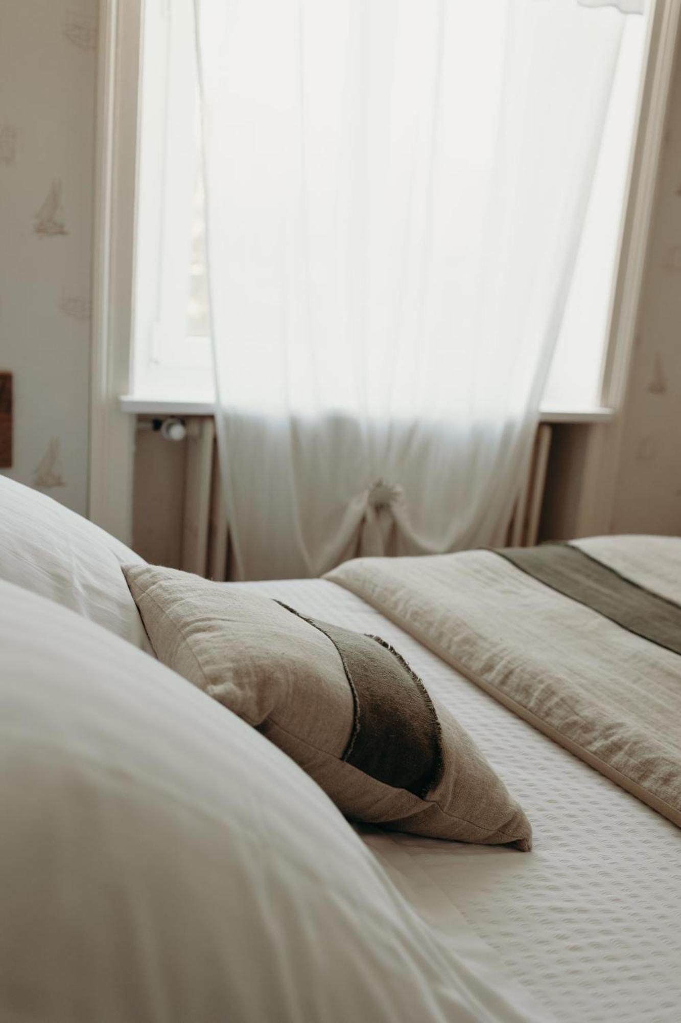 Standard Single Room with Street View,1660285431:JPEG