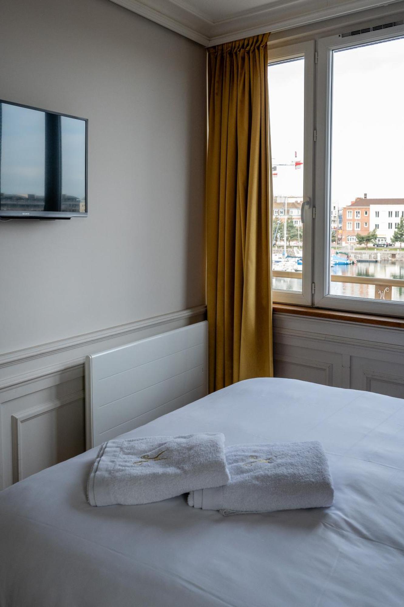 Double Room Port View