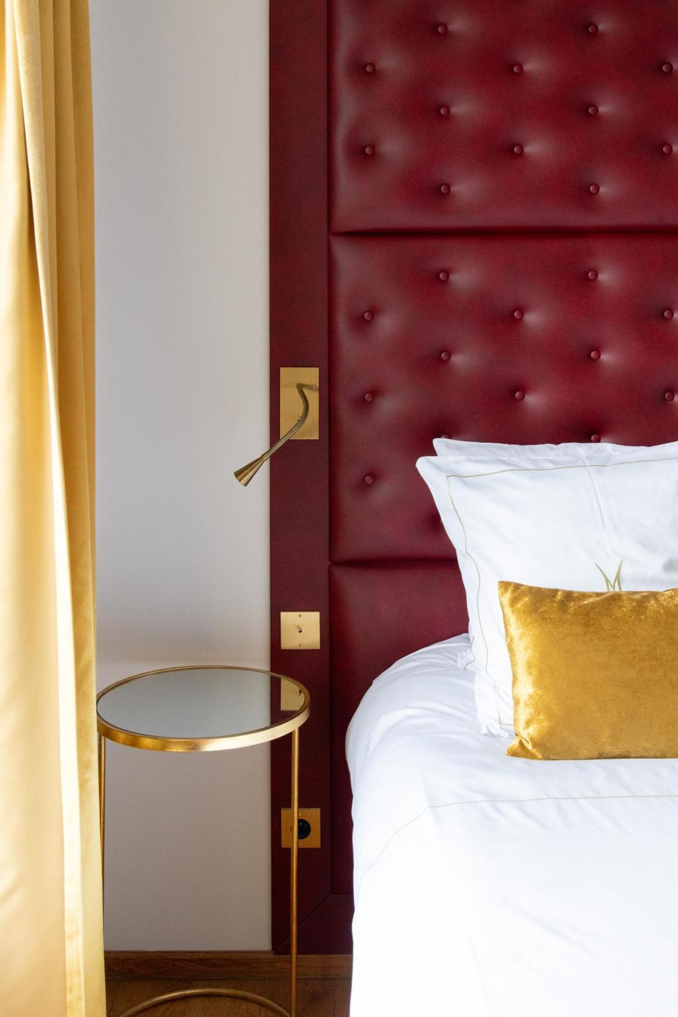 Double Room Port View
