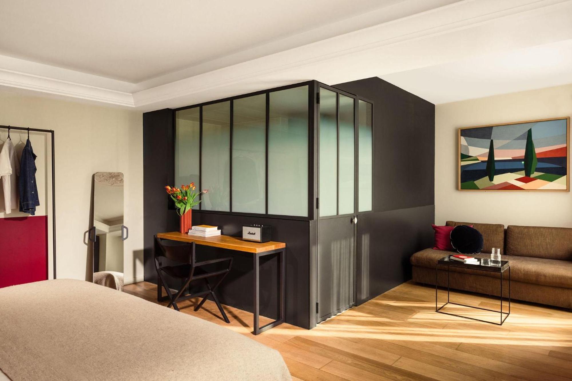 Junior Suite – Eiffel Tower View