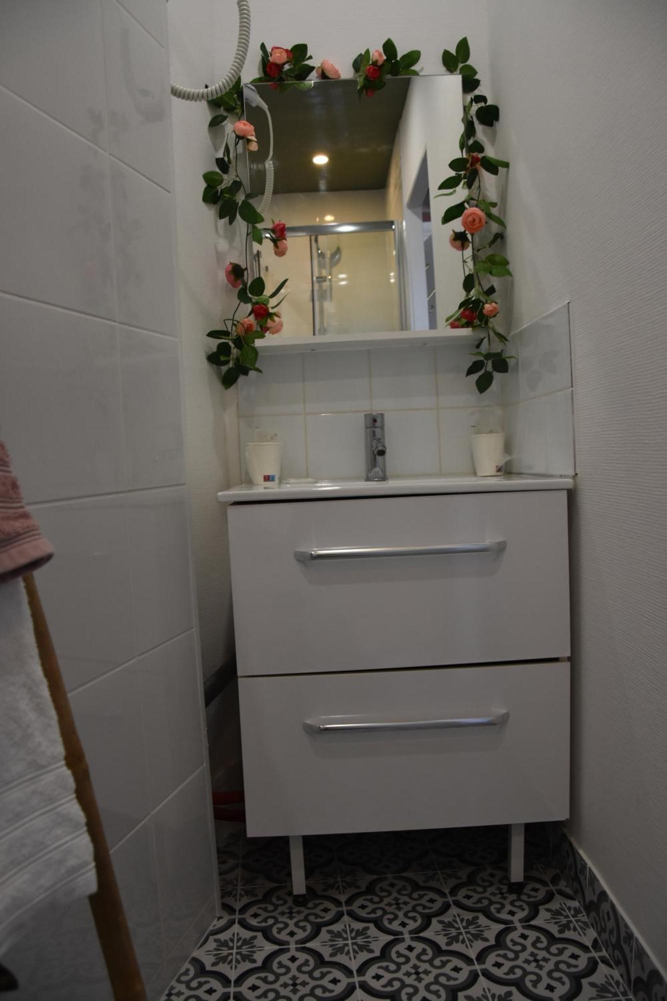 Double Room Private Bathroom