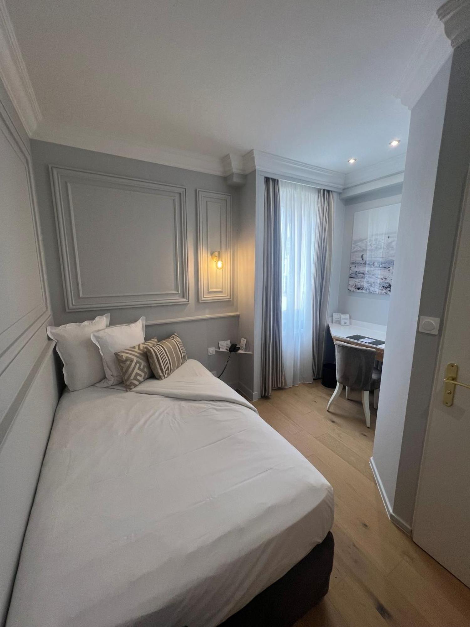 Classic Single Room