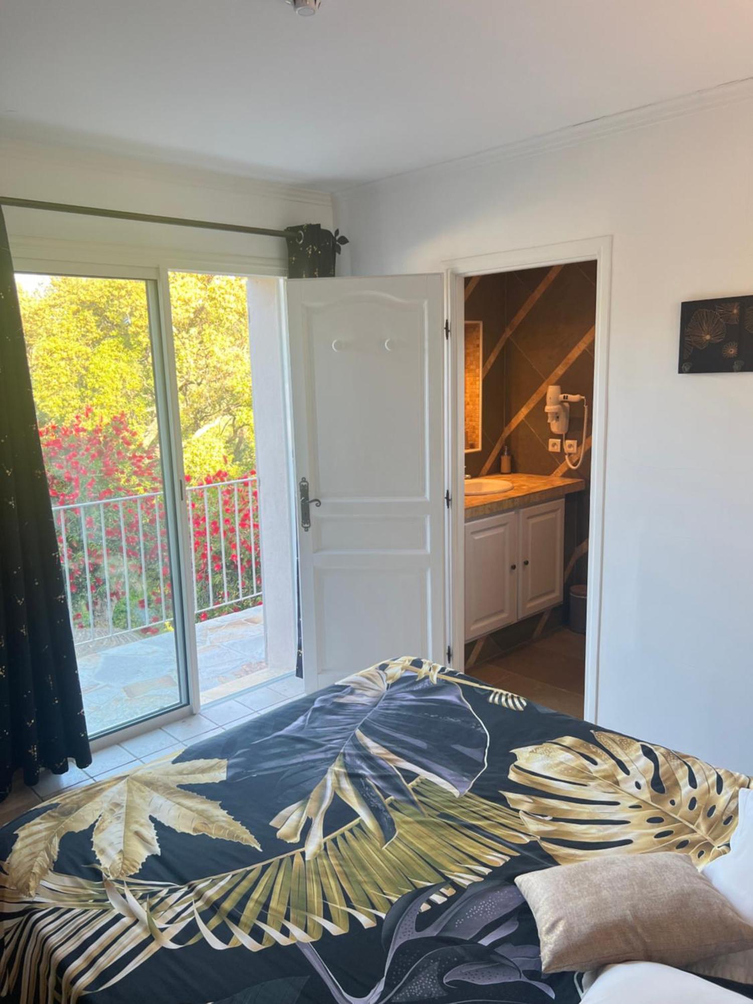 Superior Double Room with Balcony,1668061732:JPEG