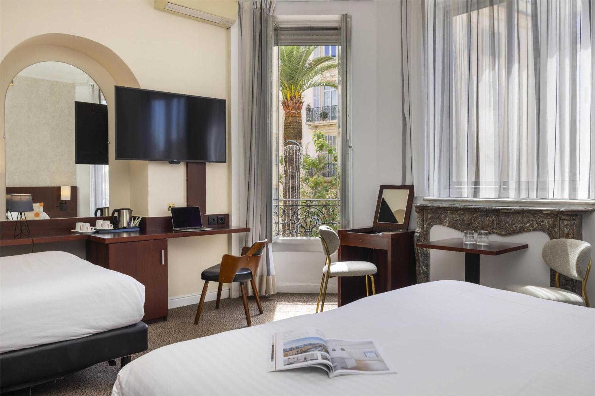 Prestige Room