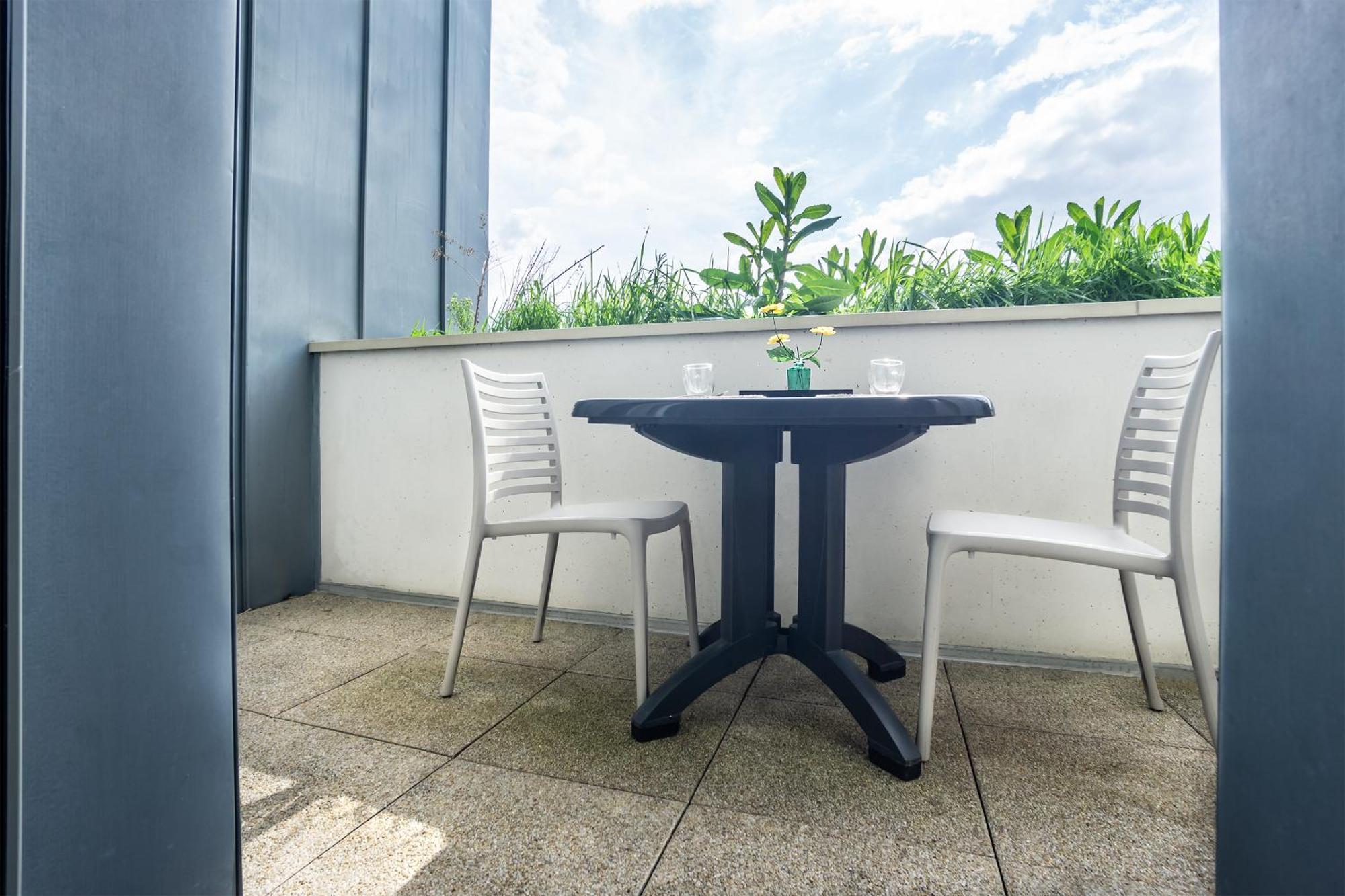 Studio Balcony