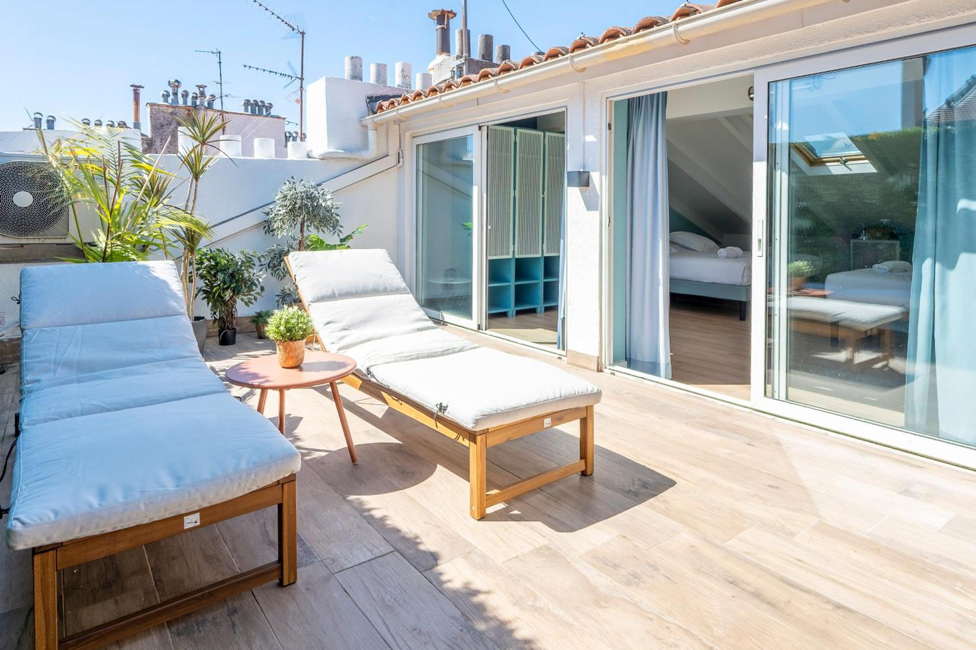 Private Dormitory Terrace