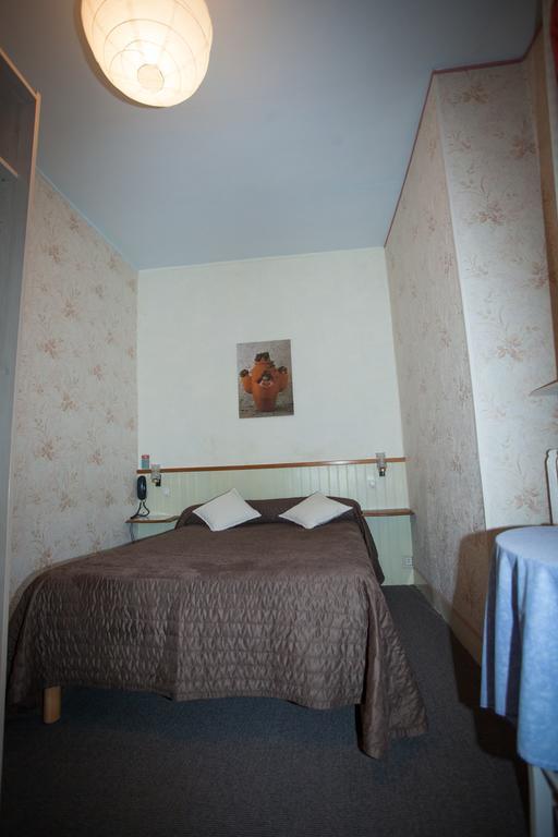 Chambre Double avec Toilettes Communes