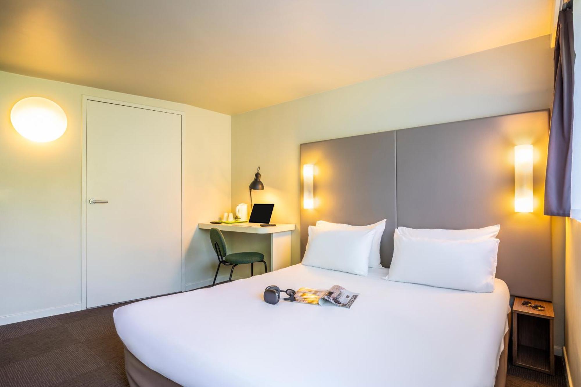 Standard Double Room,1674696201:JPEG