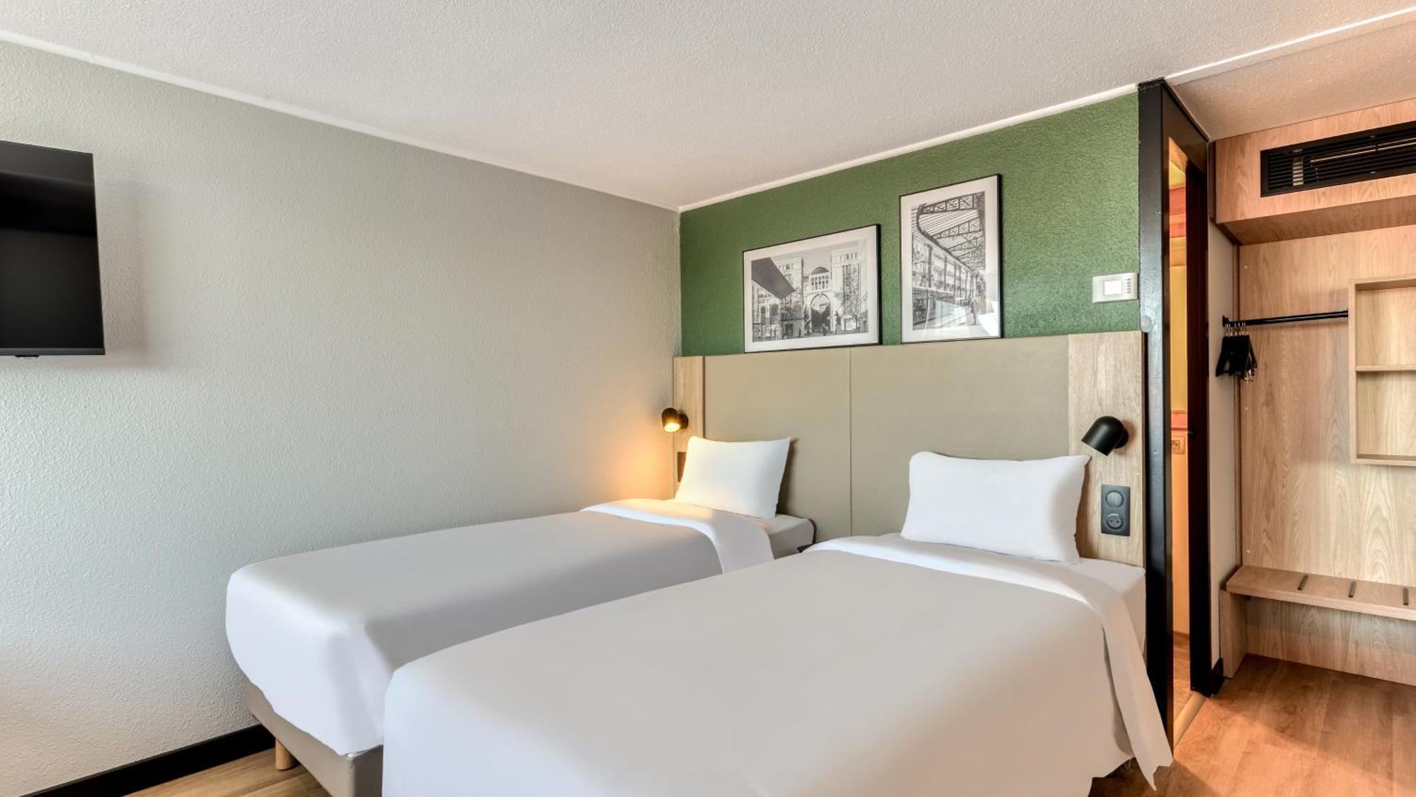 Standard Room 2 Single Beds