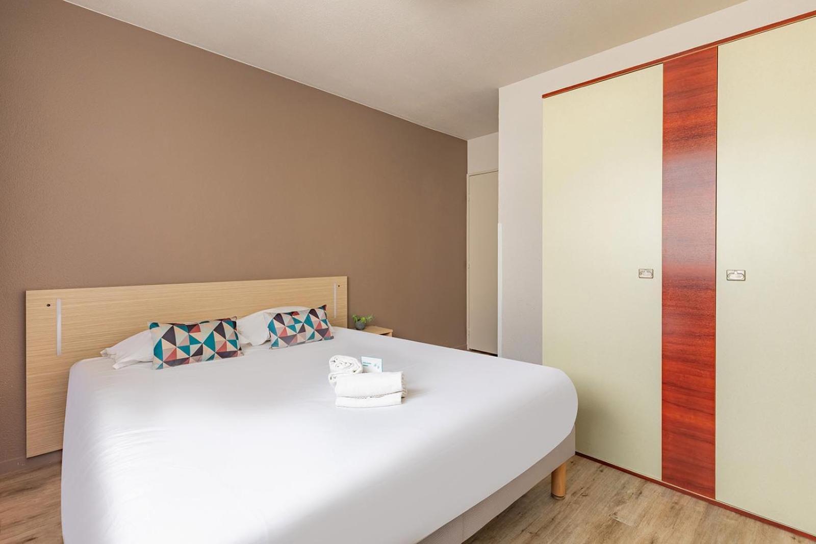 Duplex Family Apartment (4 Adults)