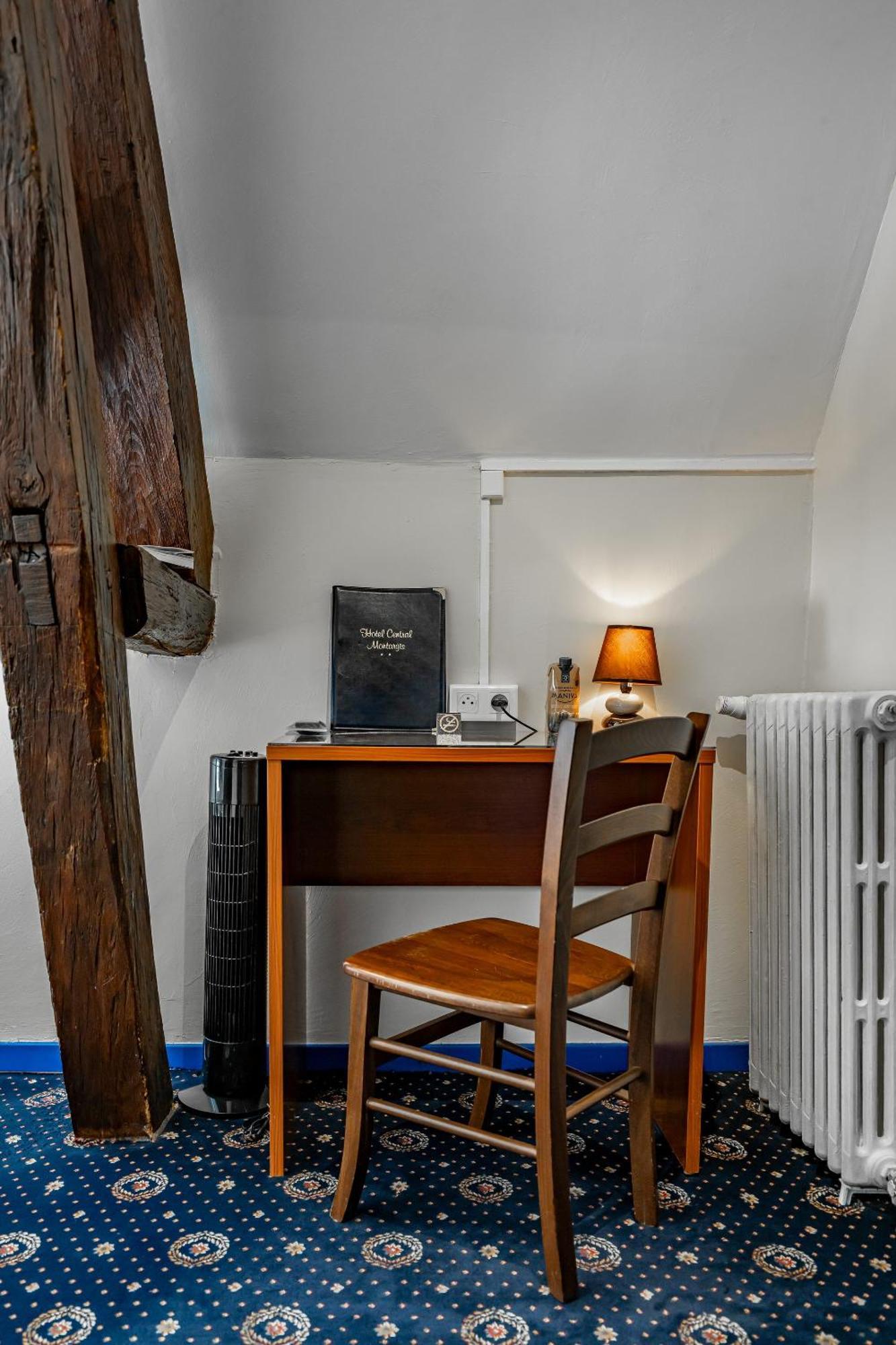 Simple Room