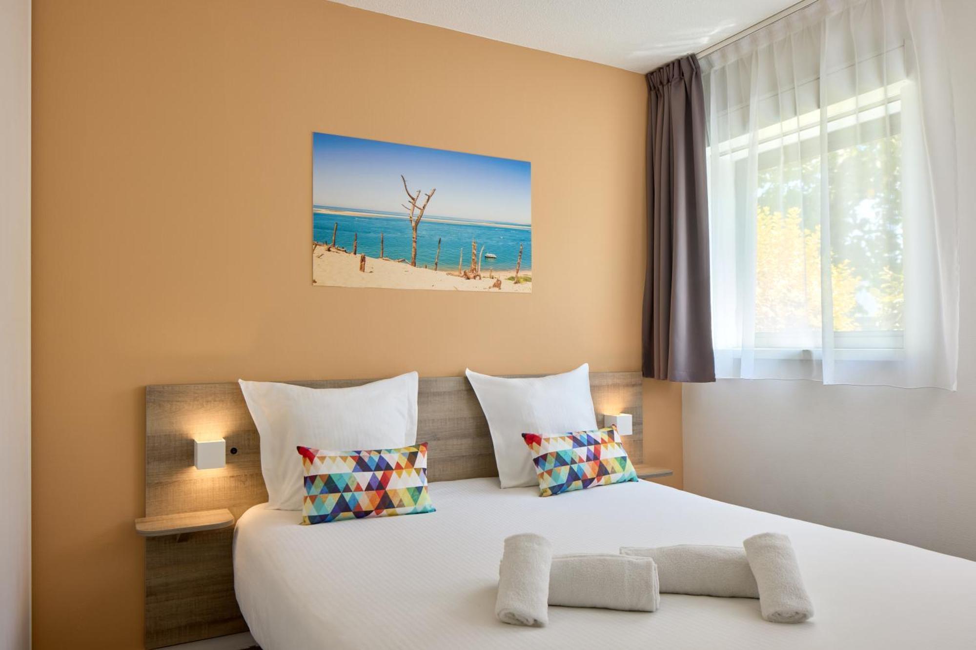 Apartment (4 Adults)