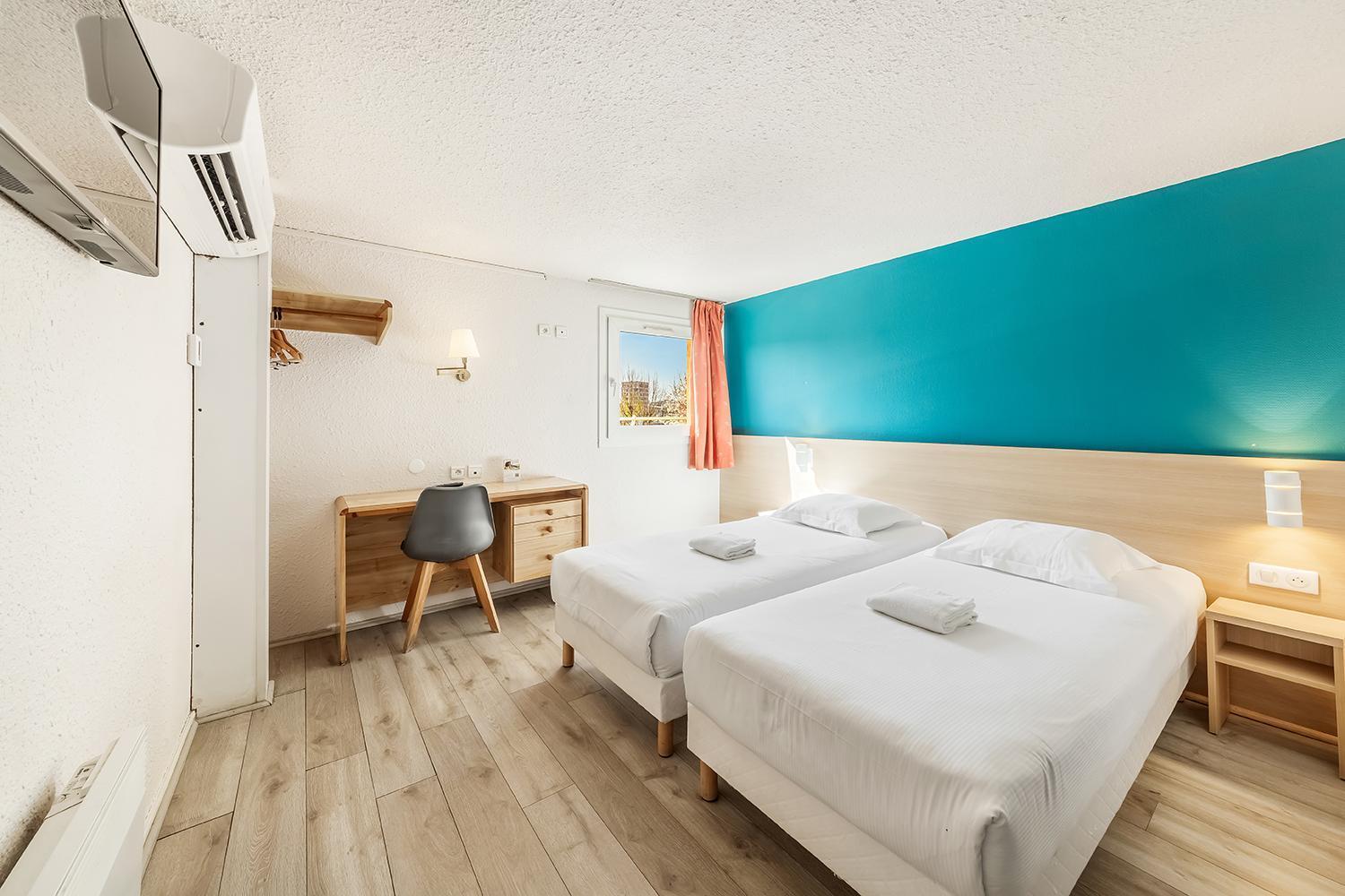 Standard Twin Room - Non-Smoking,1686429170:JPEG
