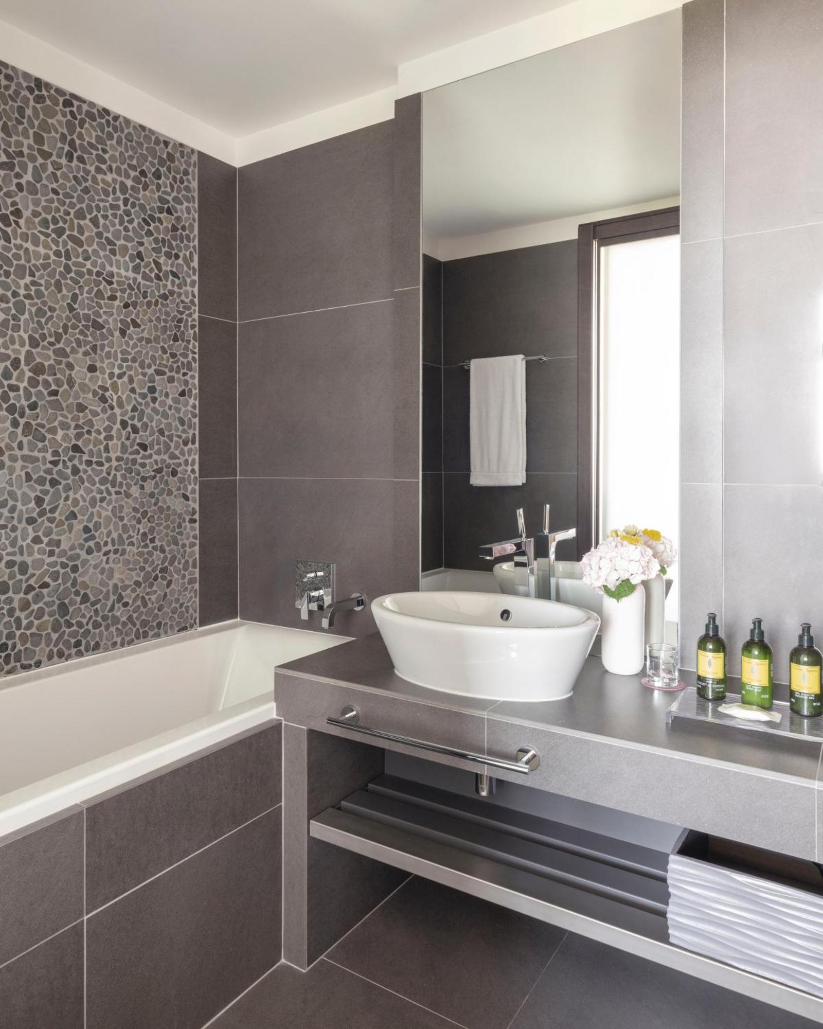 Deluxe Junior Suite,1687455193:JPEG