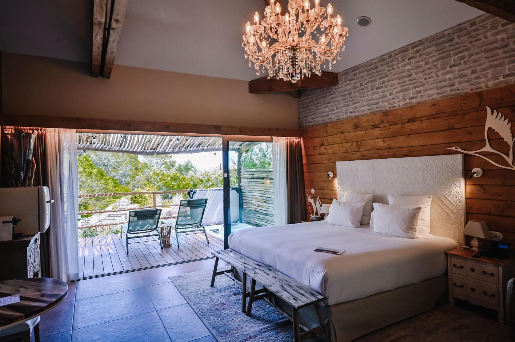 Chambre Lit King-Size Prestige avec Bain à Remous