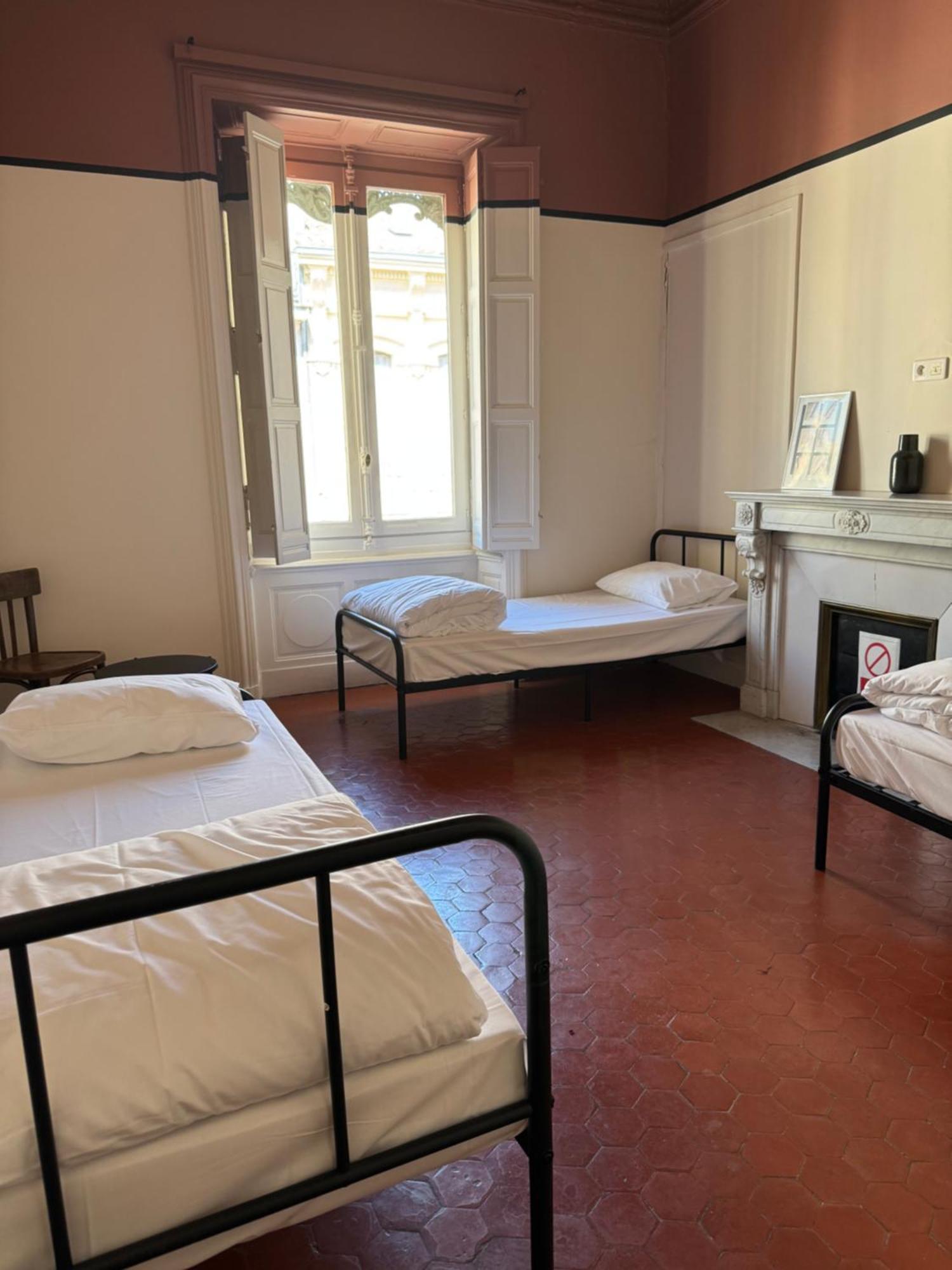 Triple Room –
