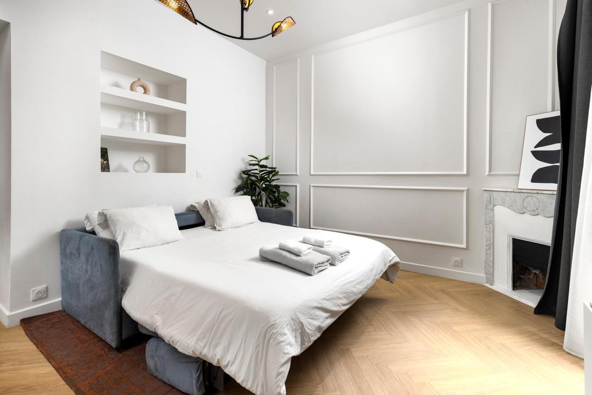 One-Bedroom Apartment
