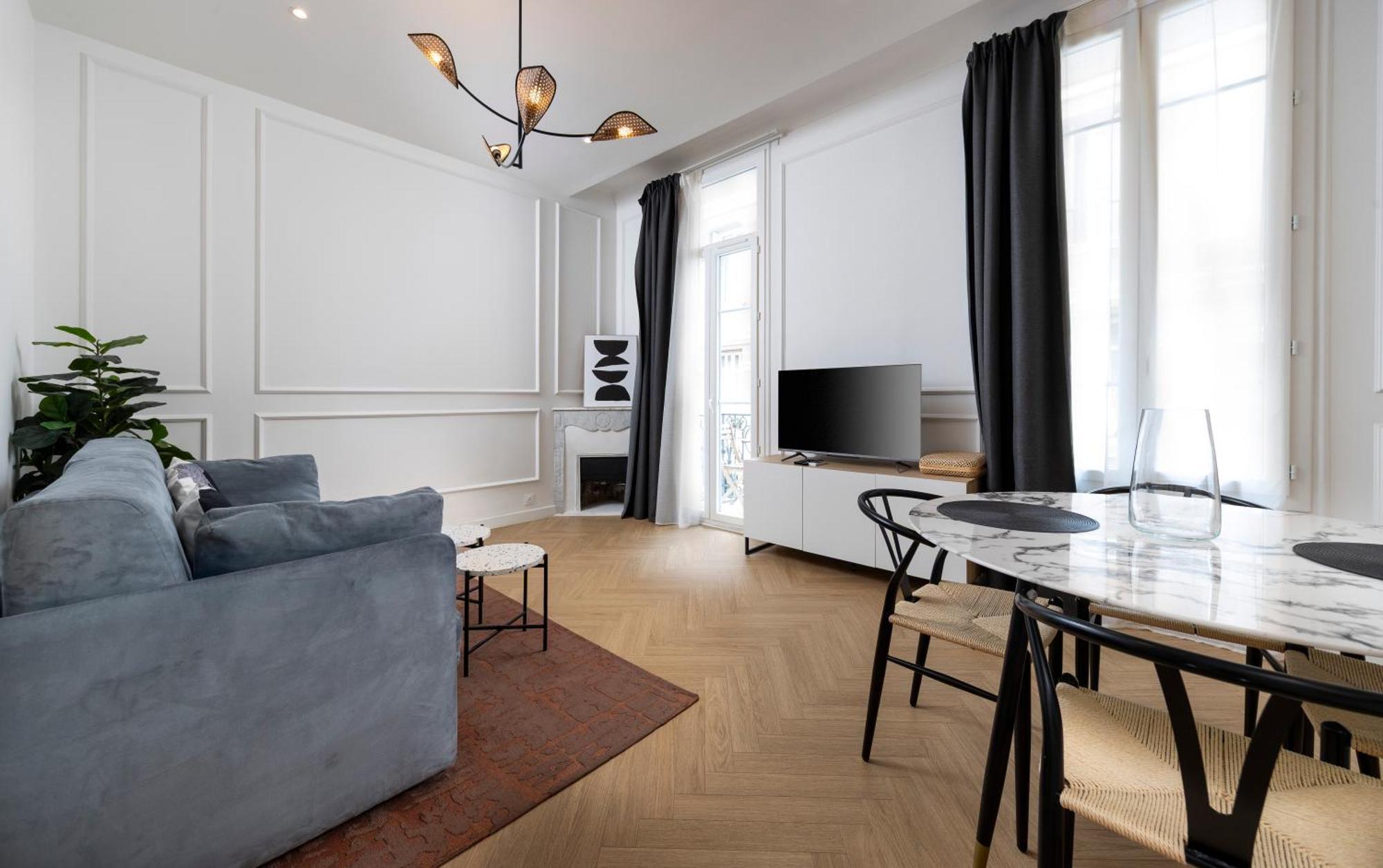 One-Bedroom Apartment