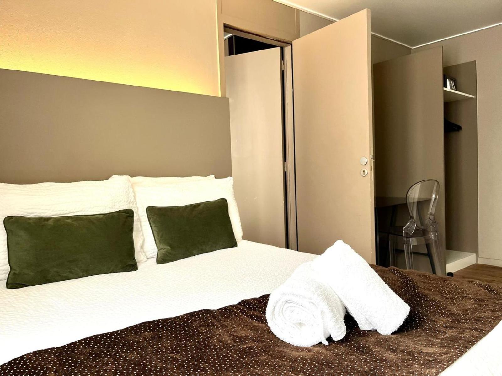Connecting Triple Room