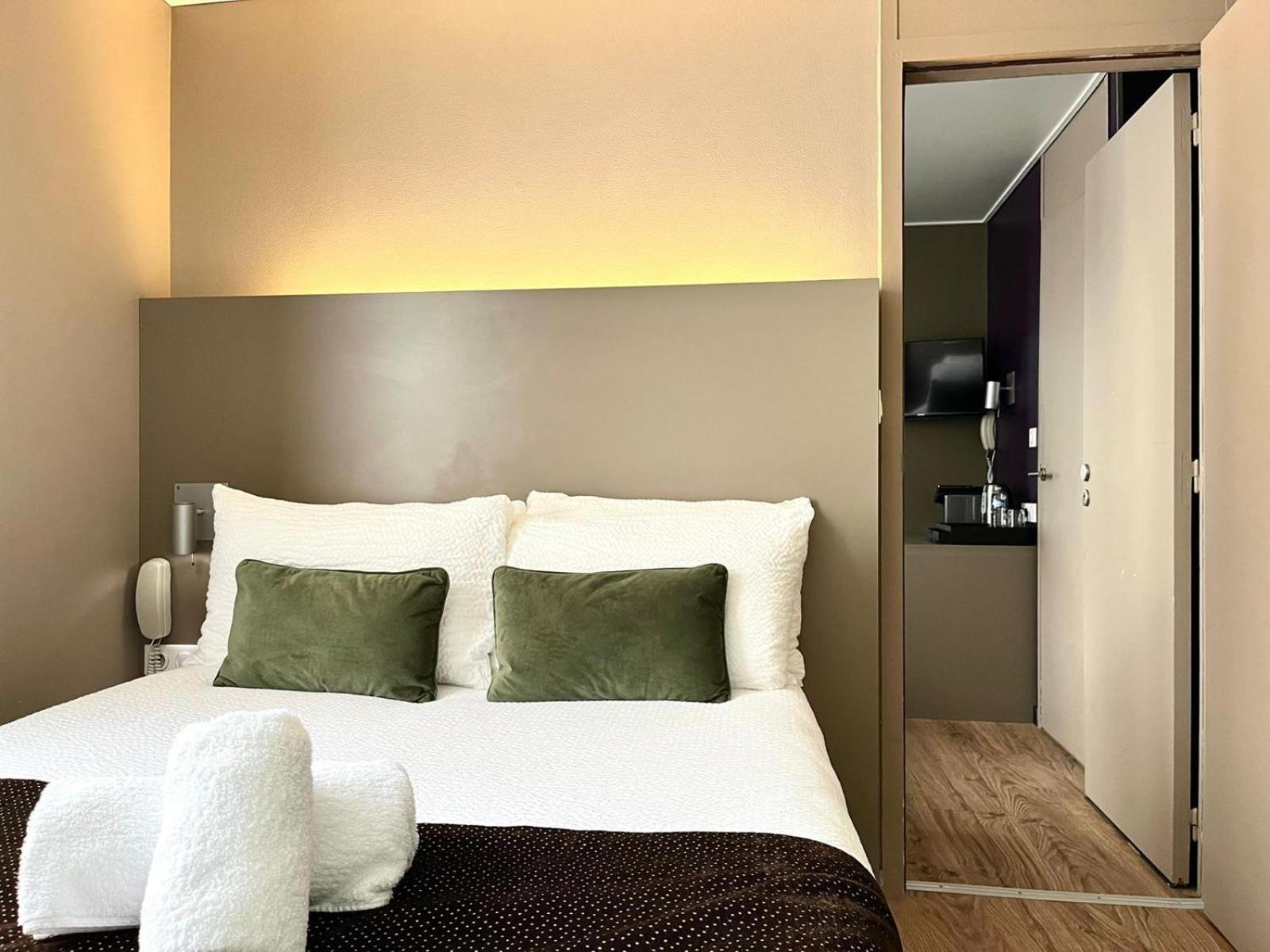 Connecting Triple Room