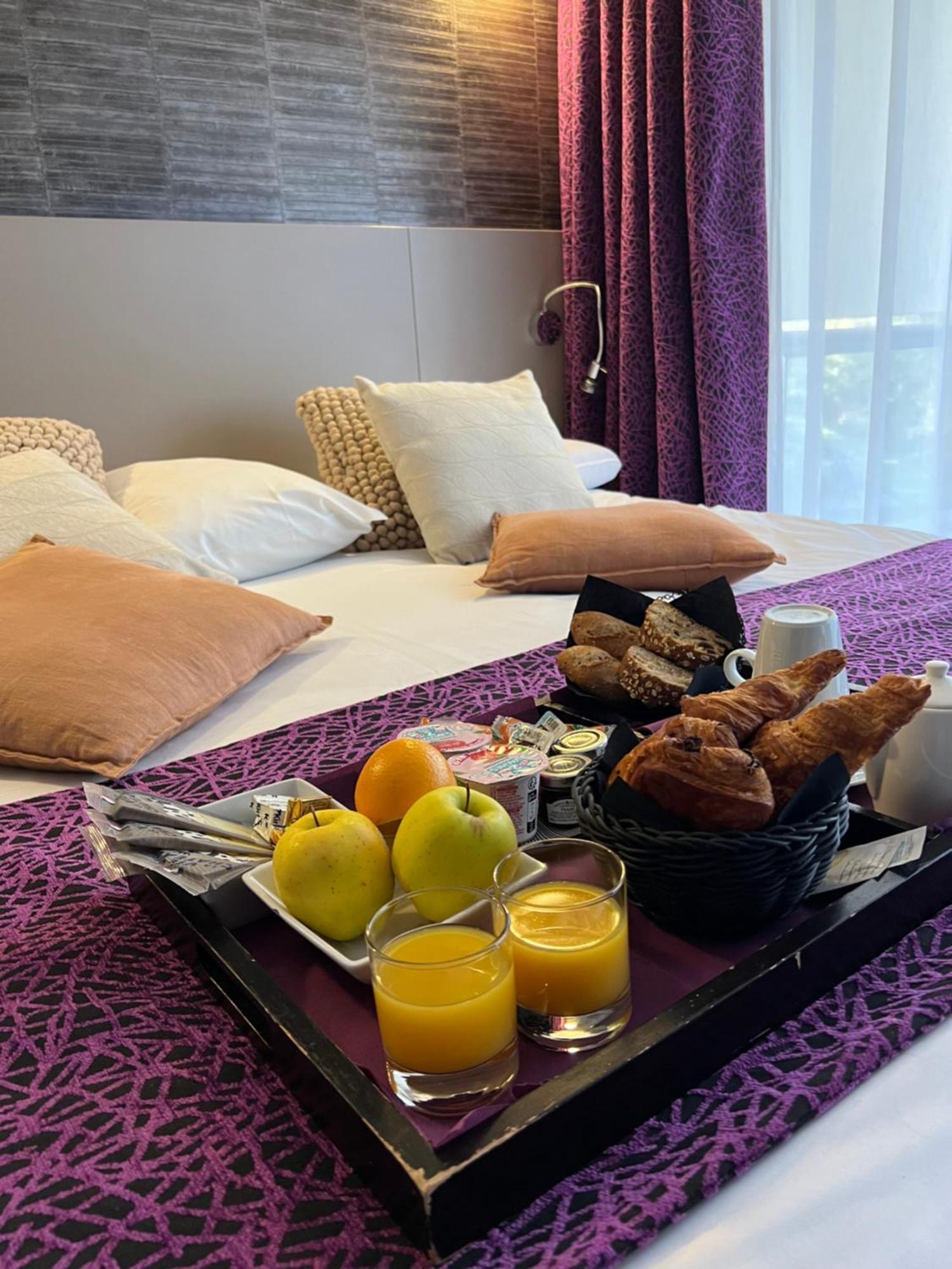 Double Room with Mountain View and Spa Access,1694532019:JPEG