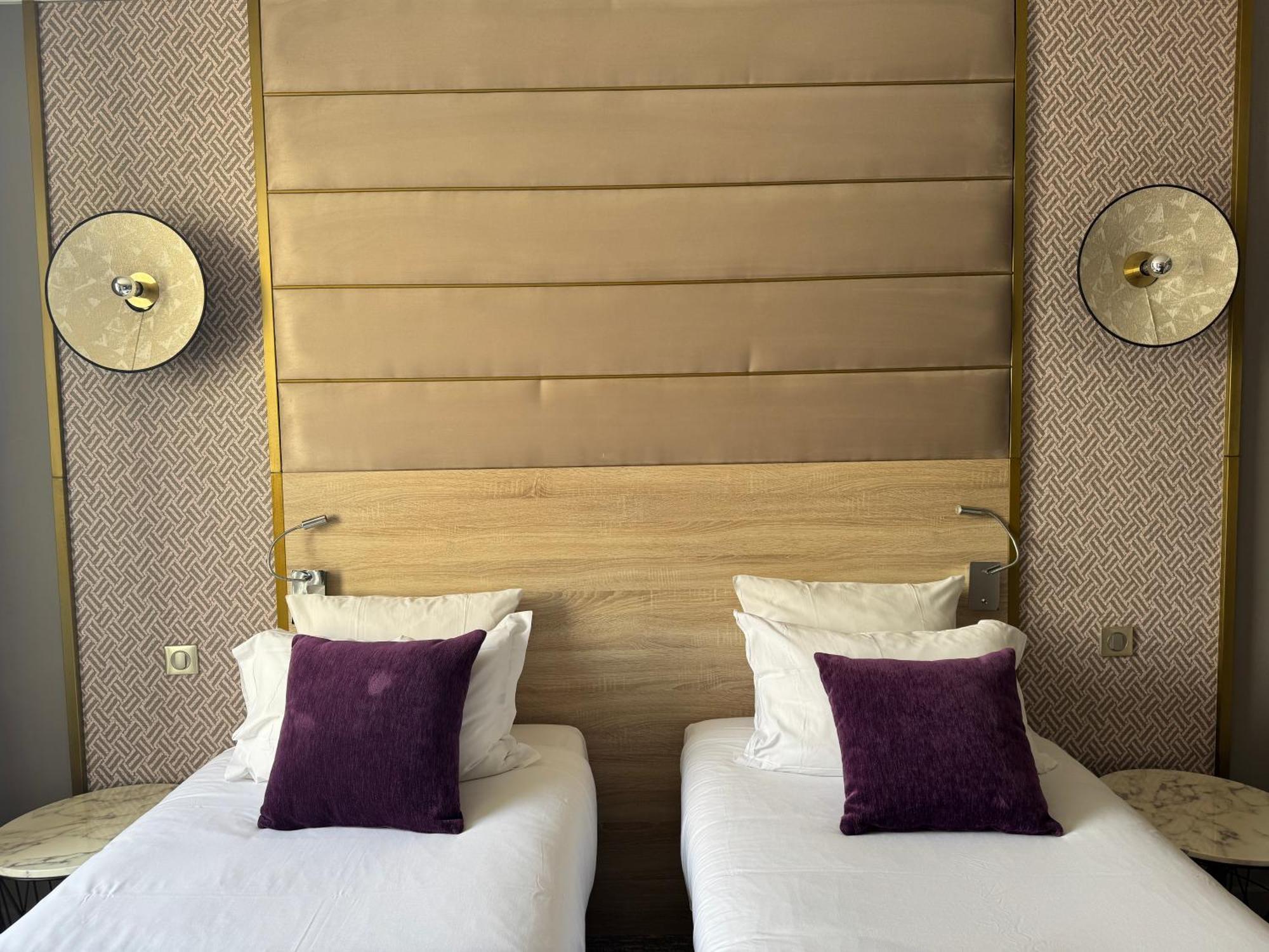 Twin Room,1697780418:JPEG
