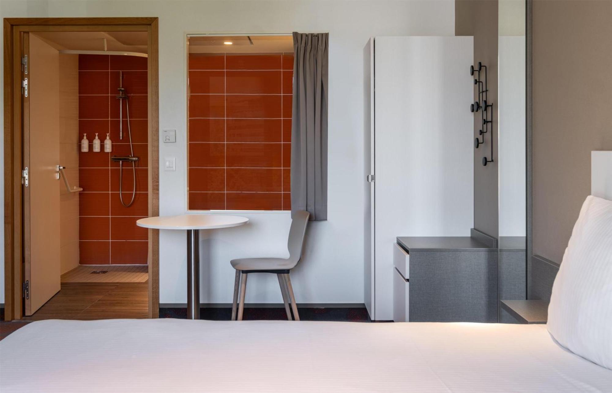 King Room Mobility Accessible