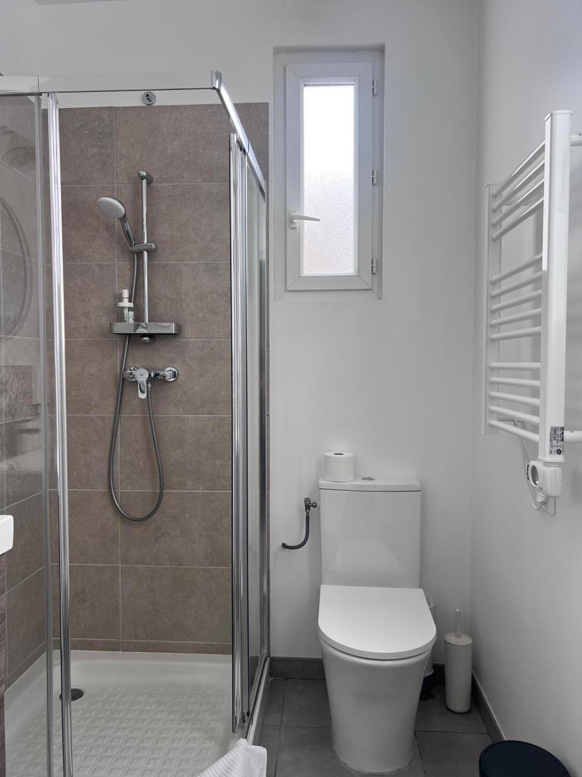 Double Room Private Bathroom