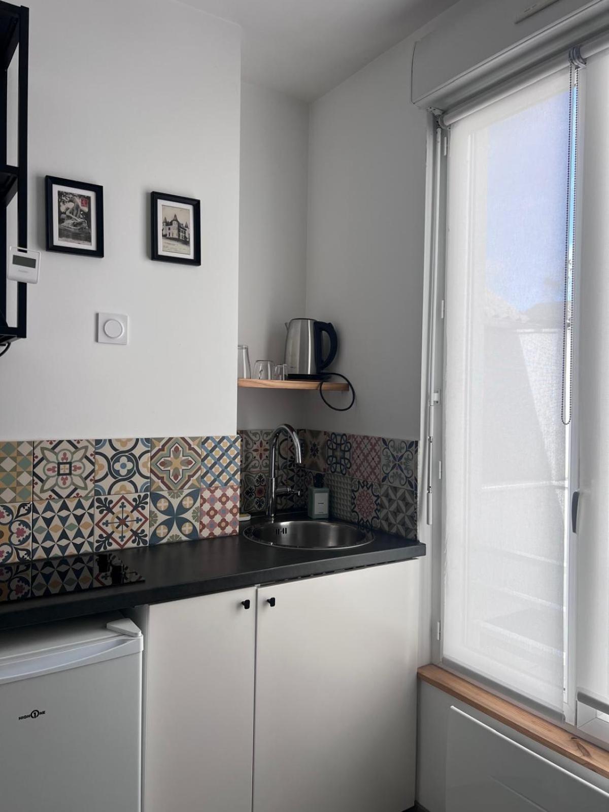 Single Room Private Bathroom