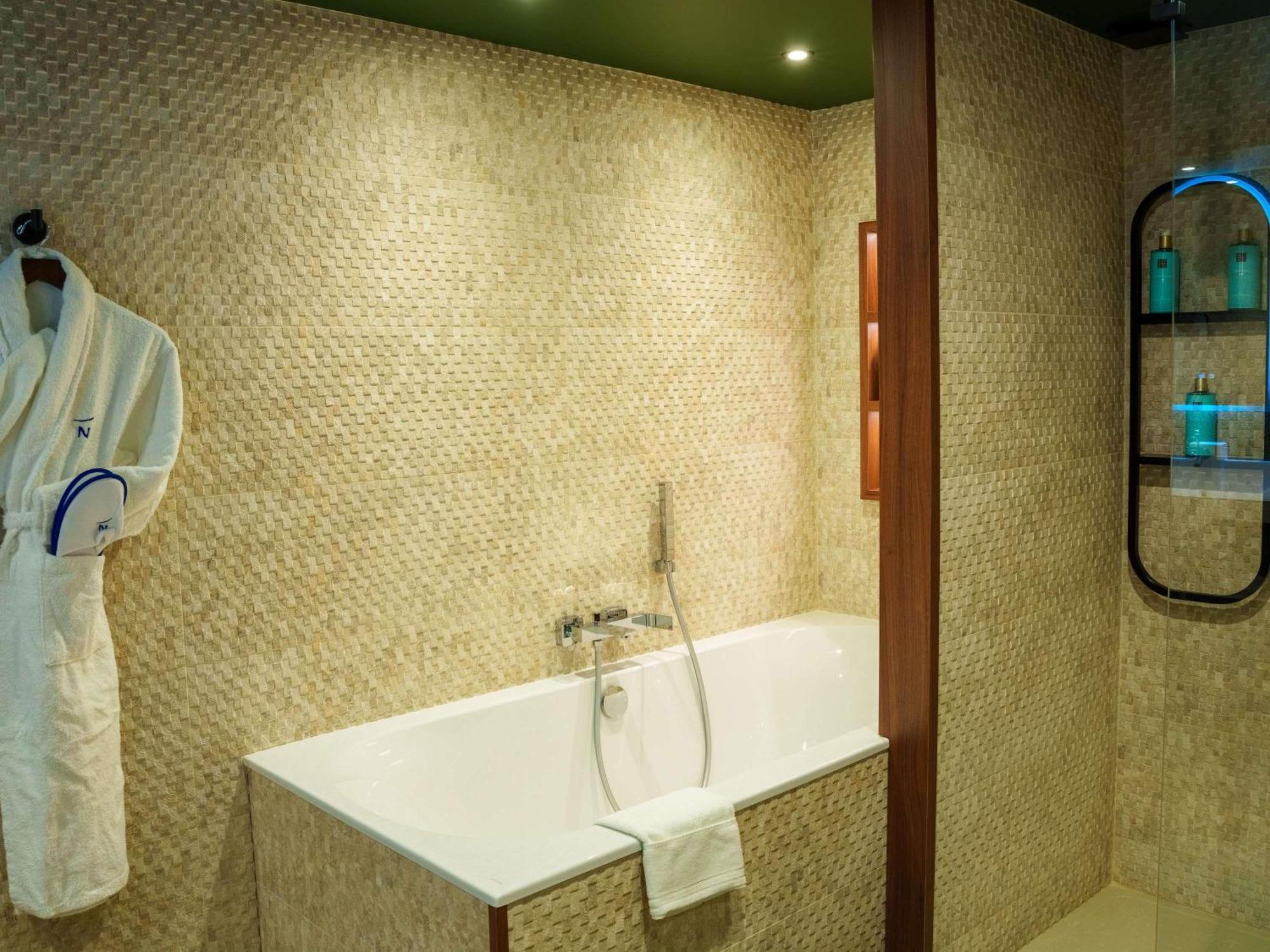 Suite with One Double Bed and Sofa Bed,1704895579:JPEG