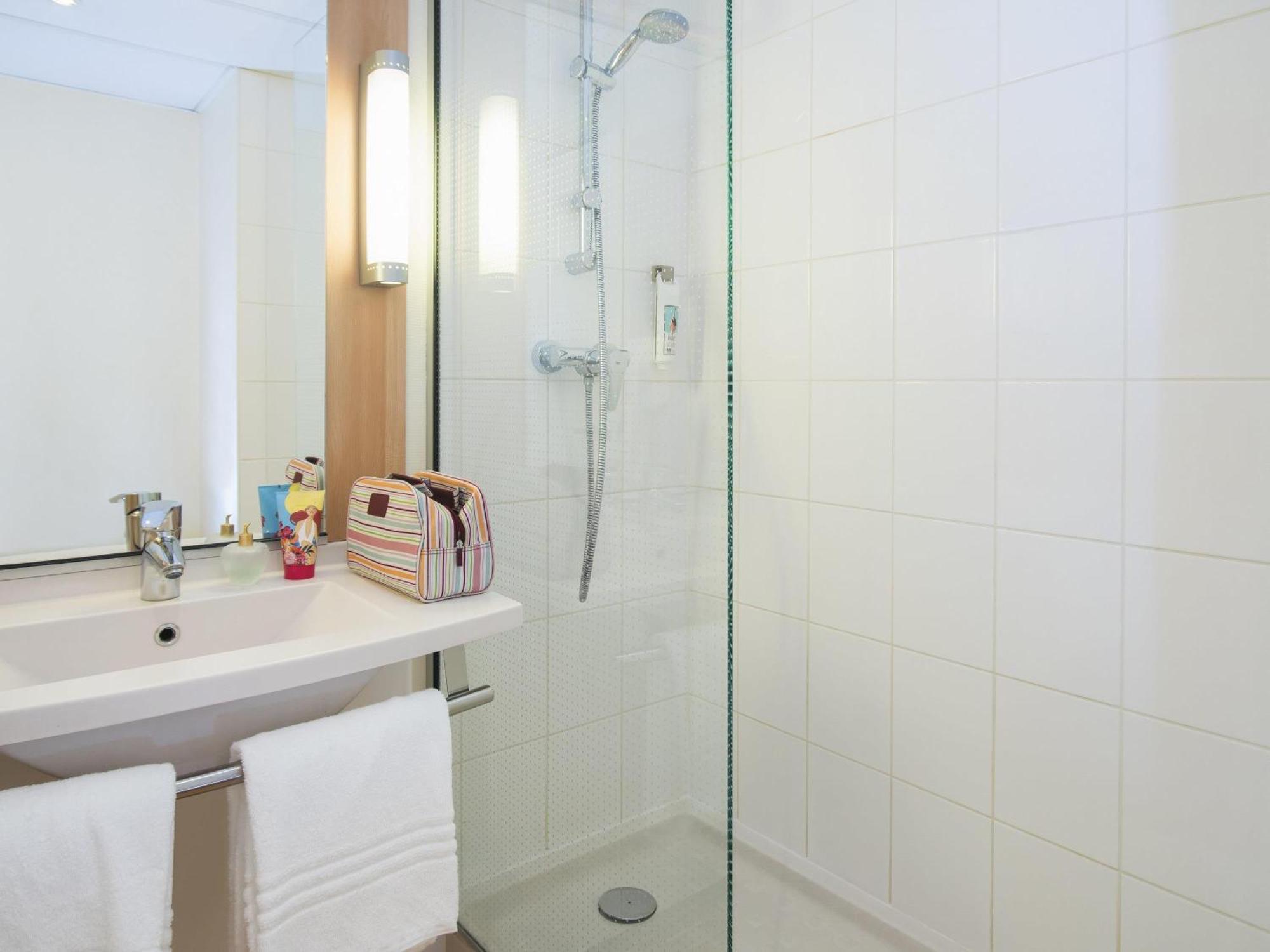 Standard Double Room,1704988403:JPEG