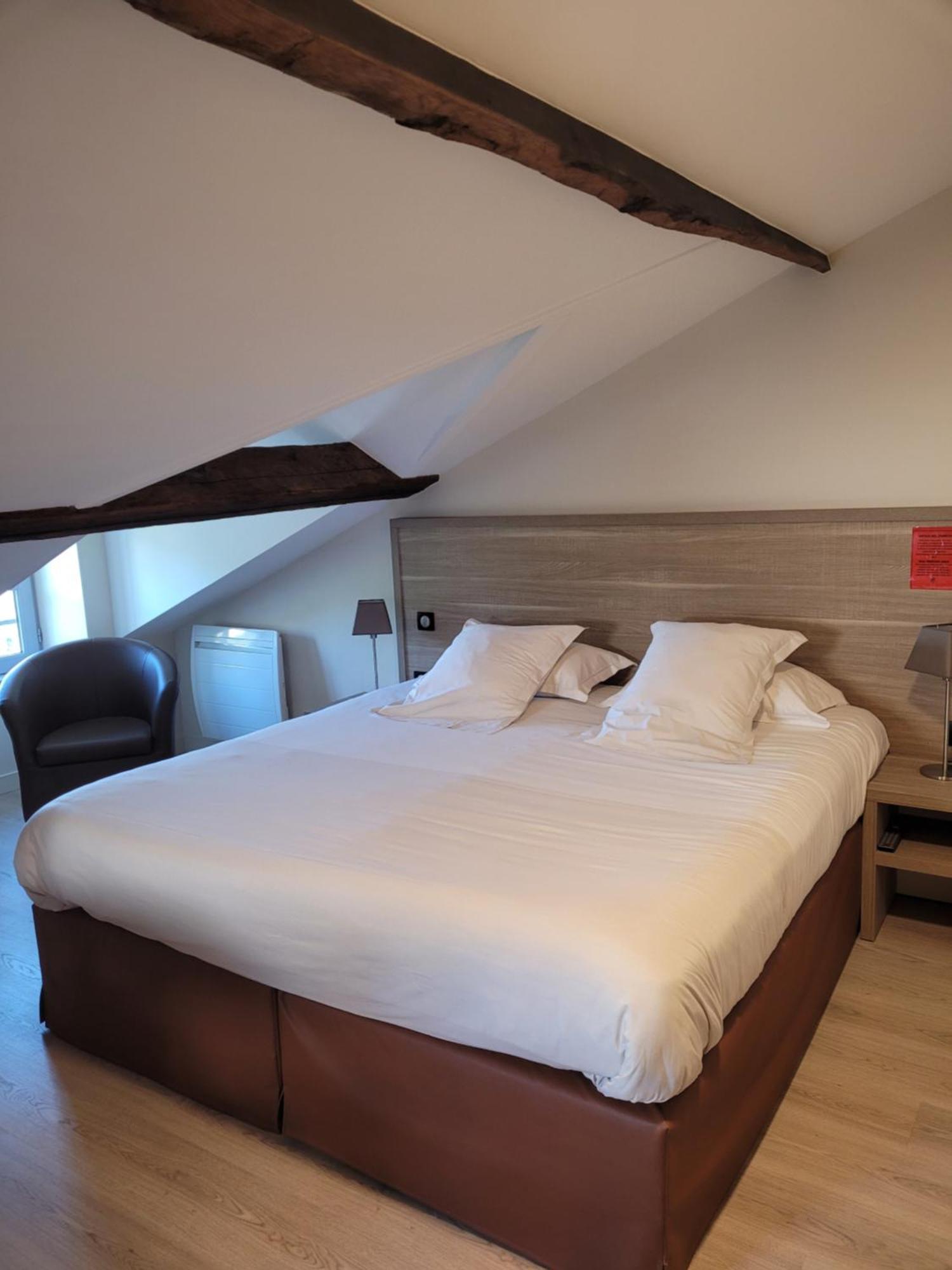 Single Room,1706926125:JPEG