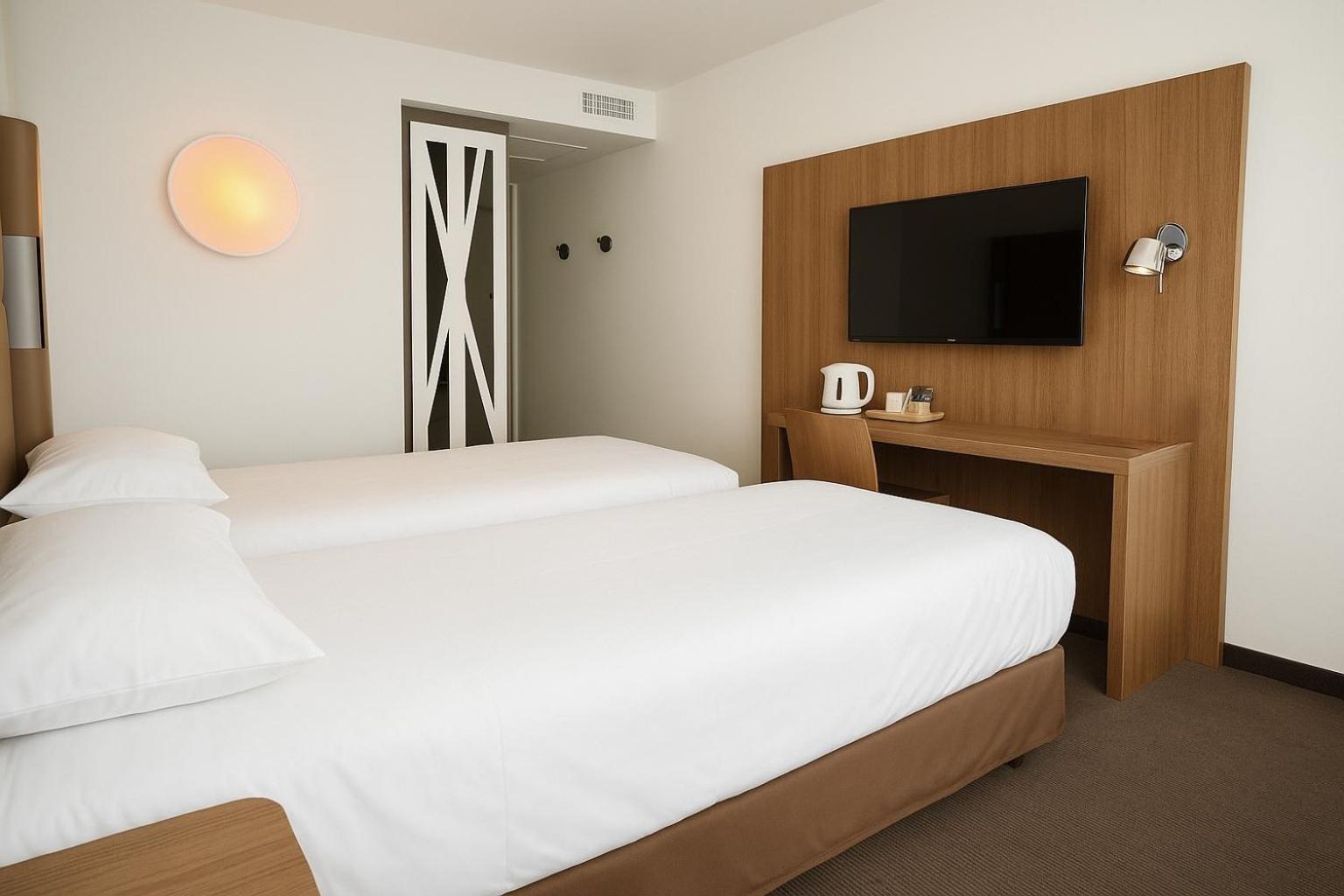 Standard Twin Room,1706975469:JPEG