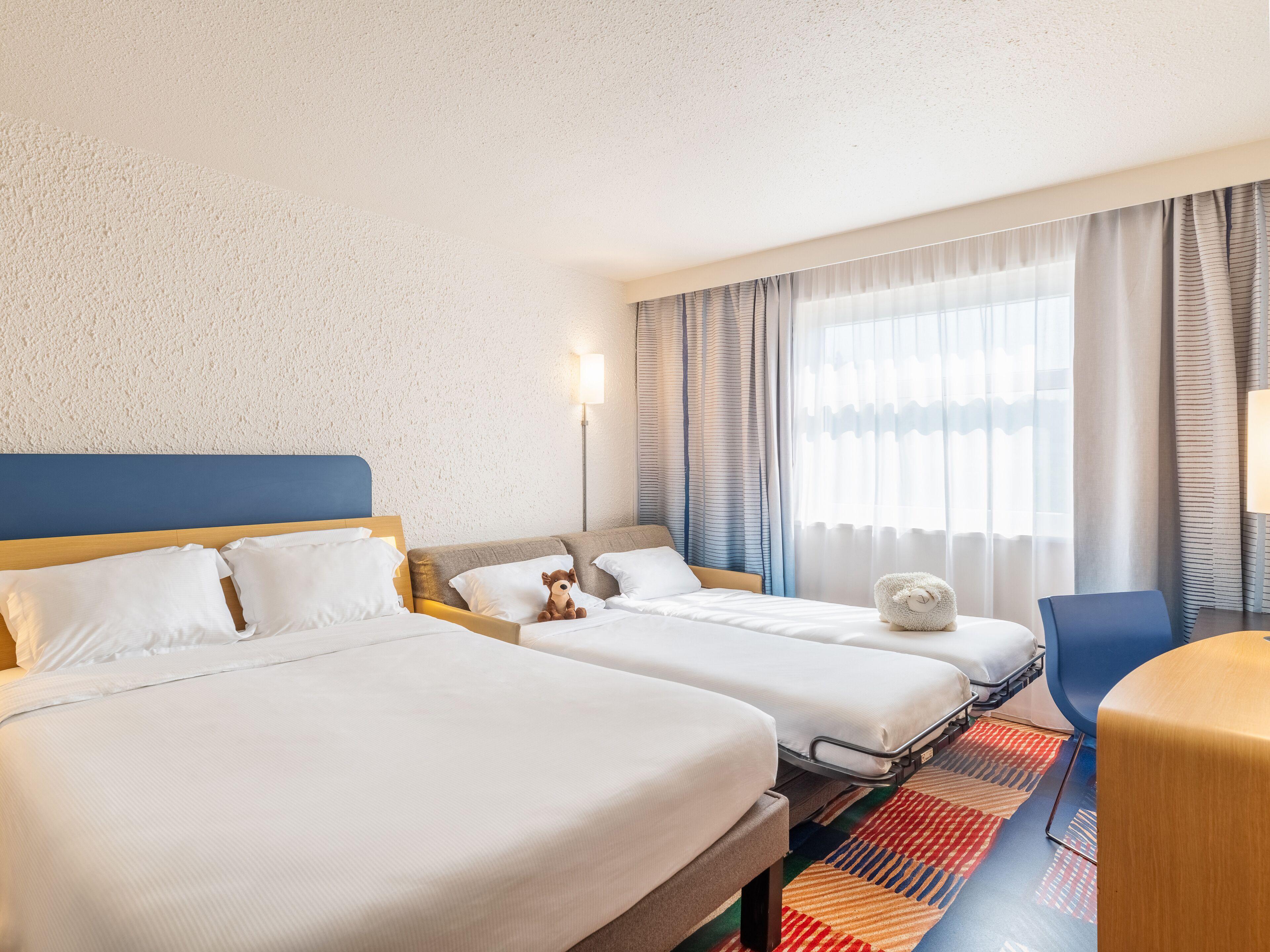 Comfort Room - 1 double bed and 2-seater sofa bed