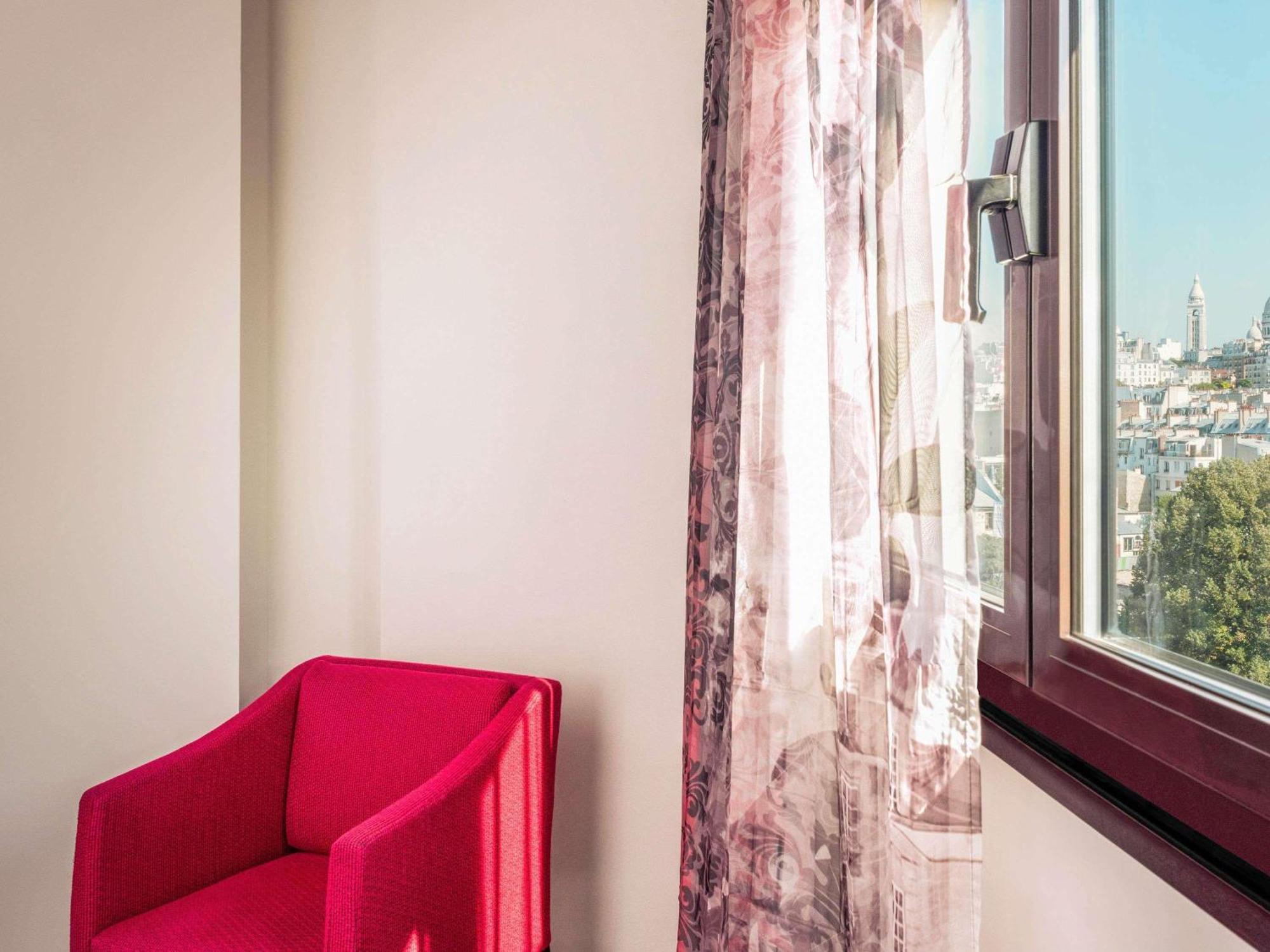 Privilege Double Room with Eiffel Tower or Sacré-Coeur View