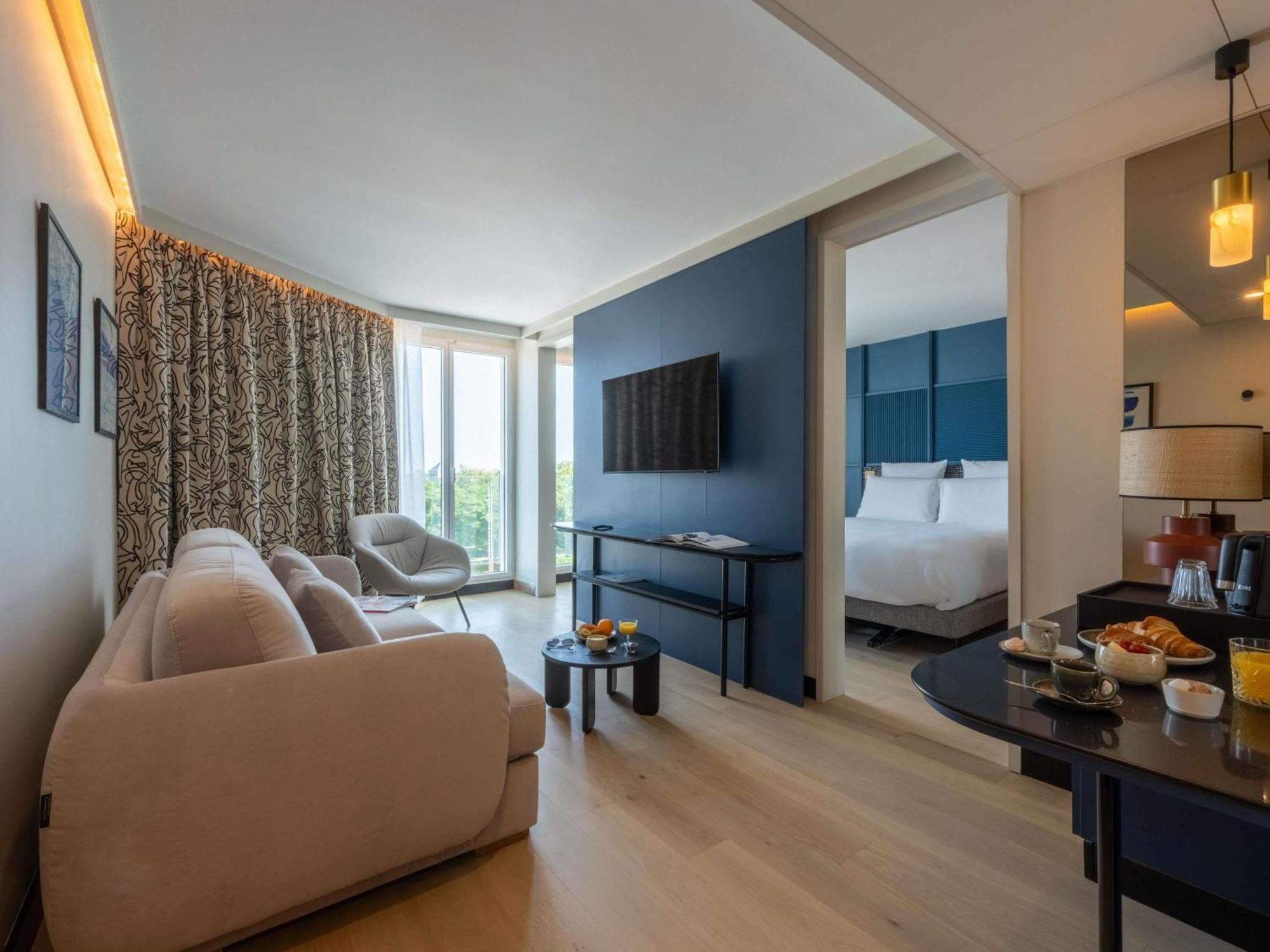 Junior Suite with Harbour View