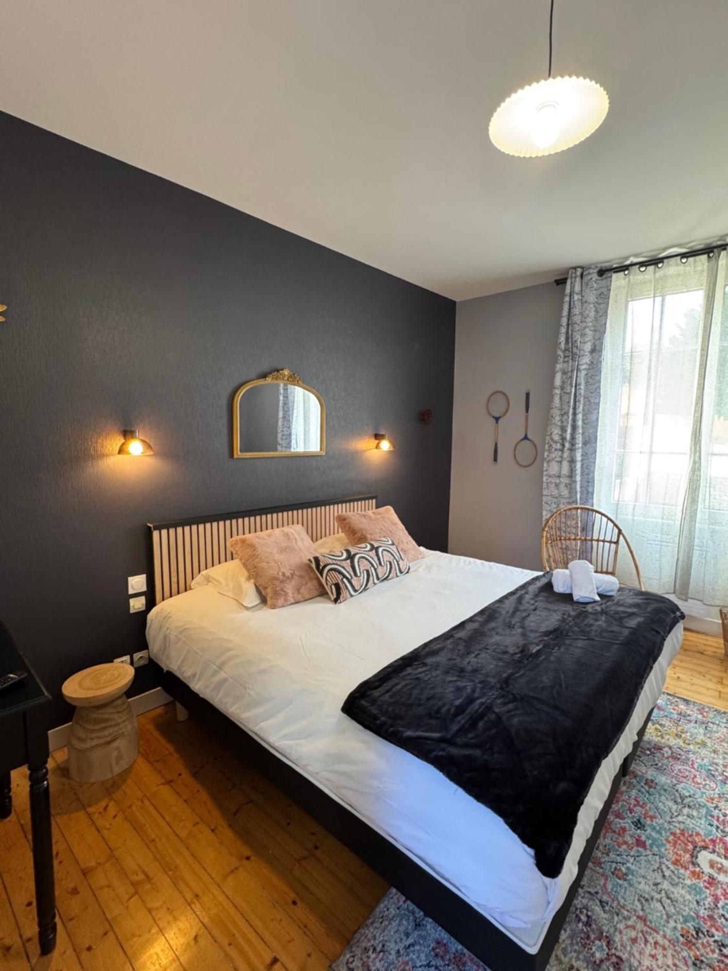 One-Bedroom Apartment Garden View