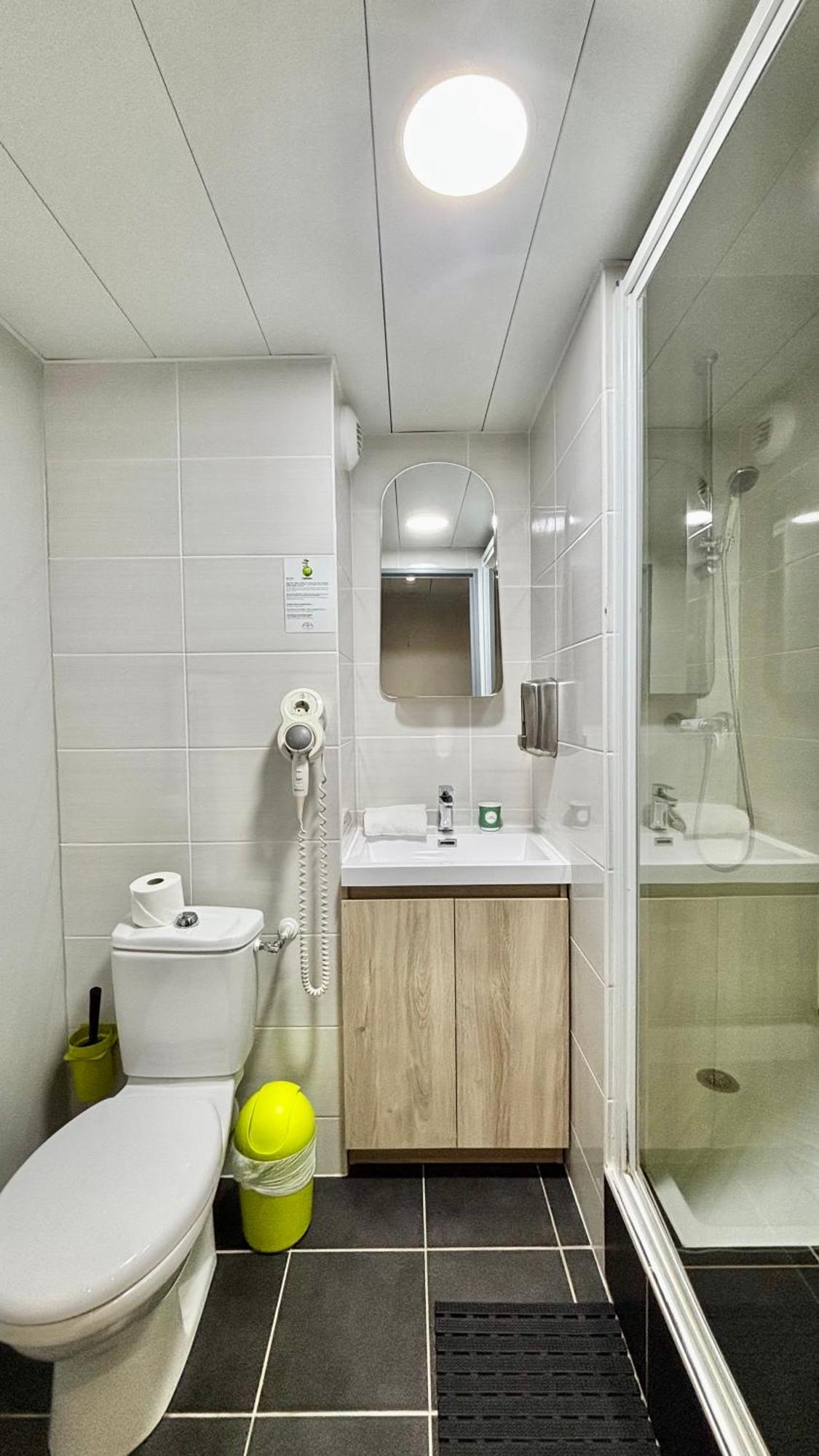 Single Room,1722921462:JPEG
