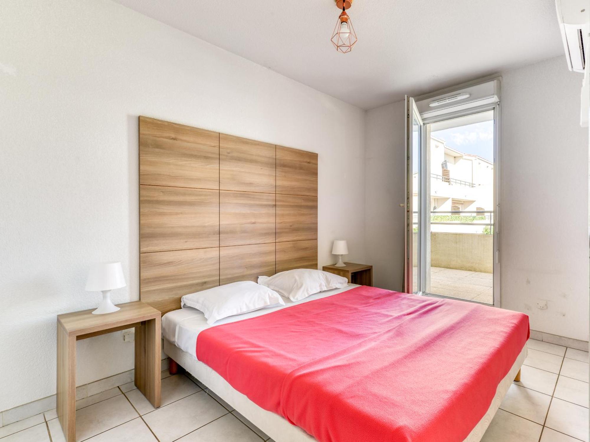 One-Bedroom Apartment Airconditioning
