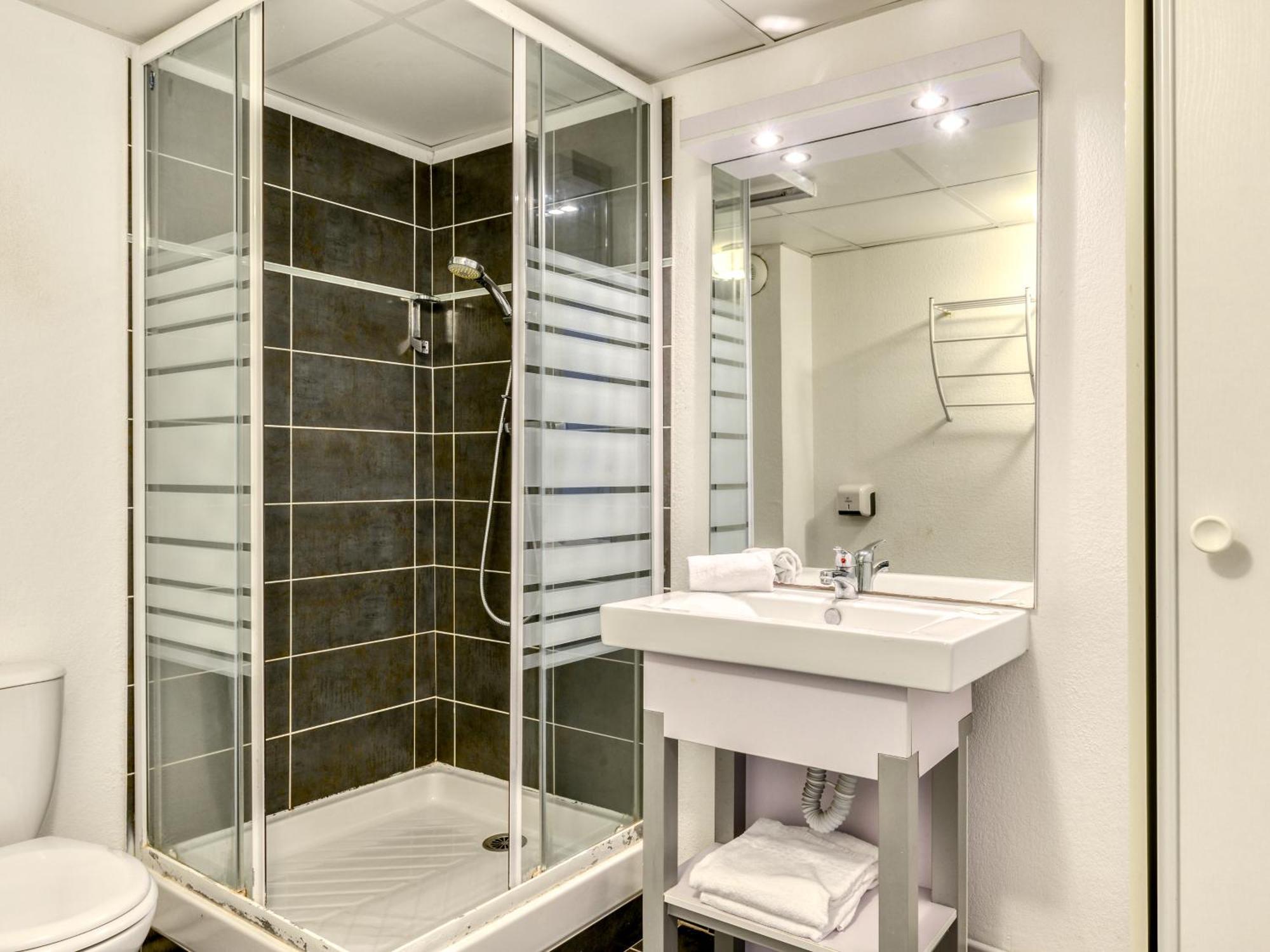 Two-Bedroom Apartment Pool View