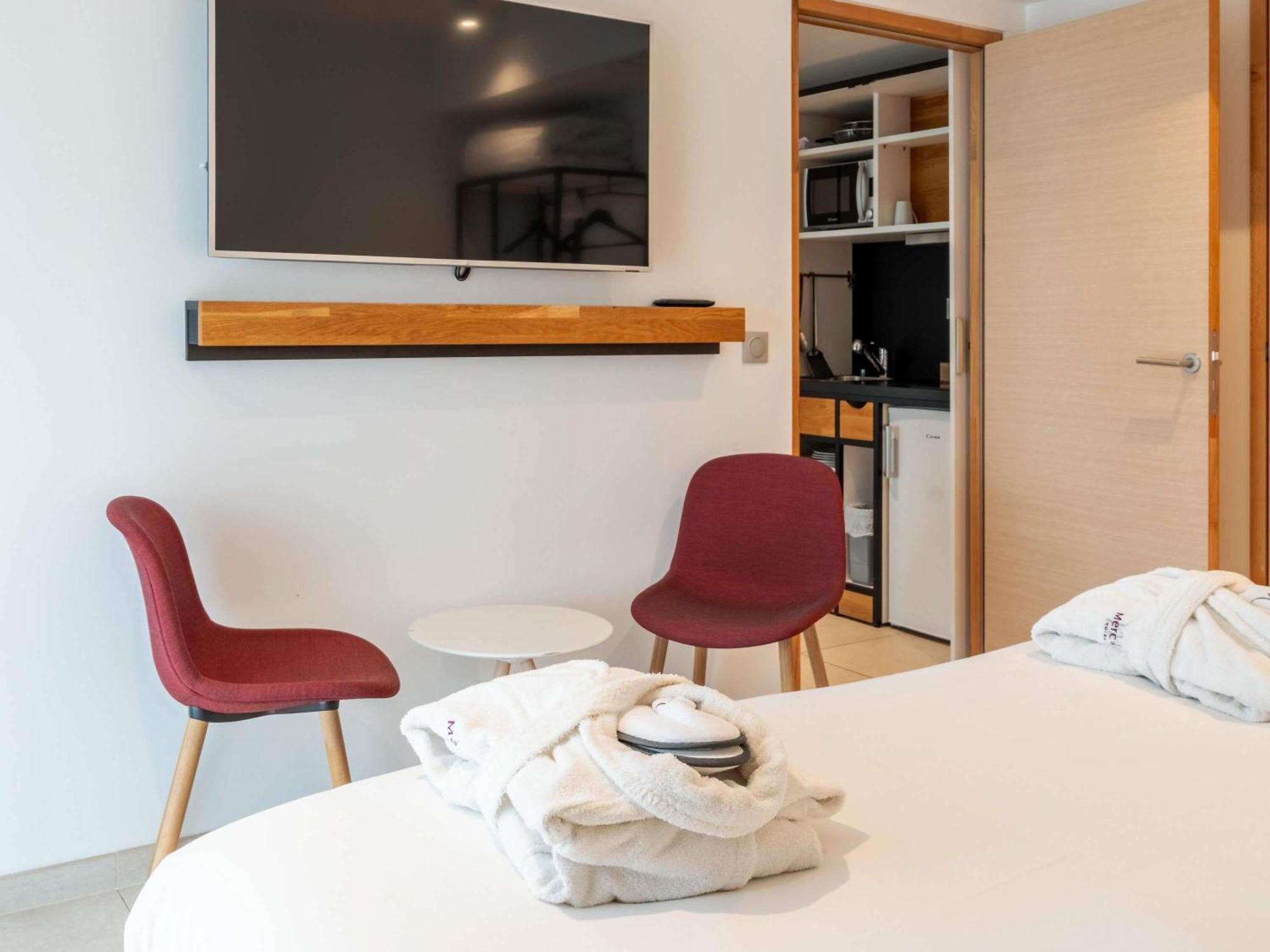 Double Suite with Balcony and One Double Sofa Bed
