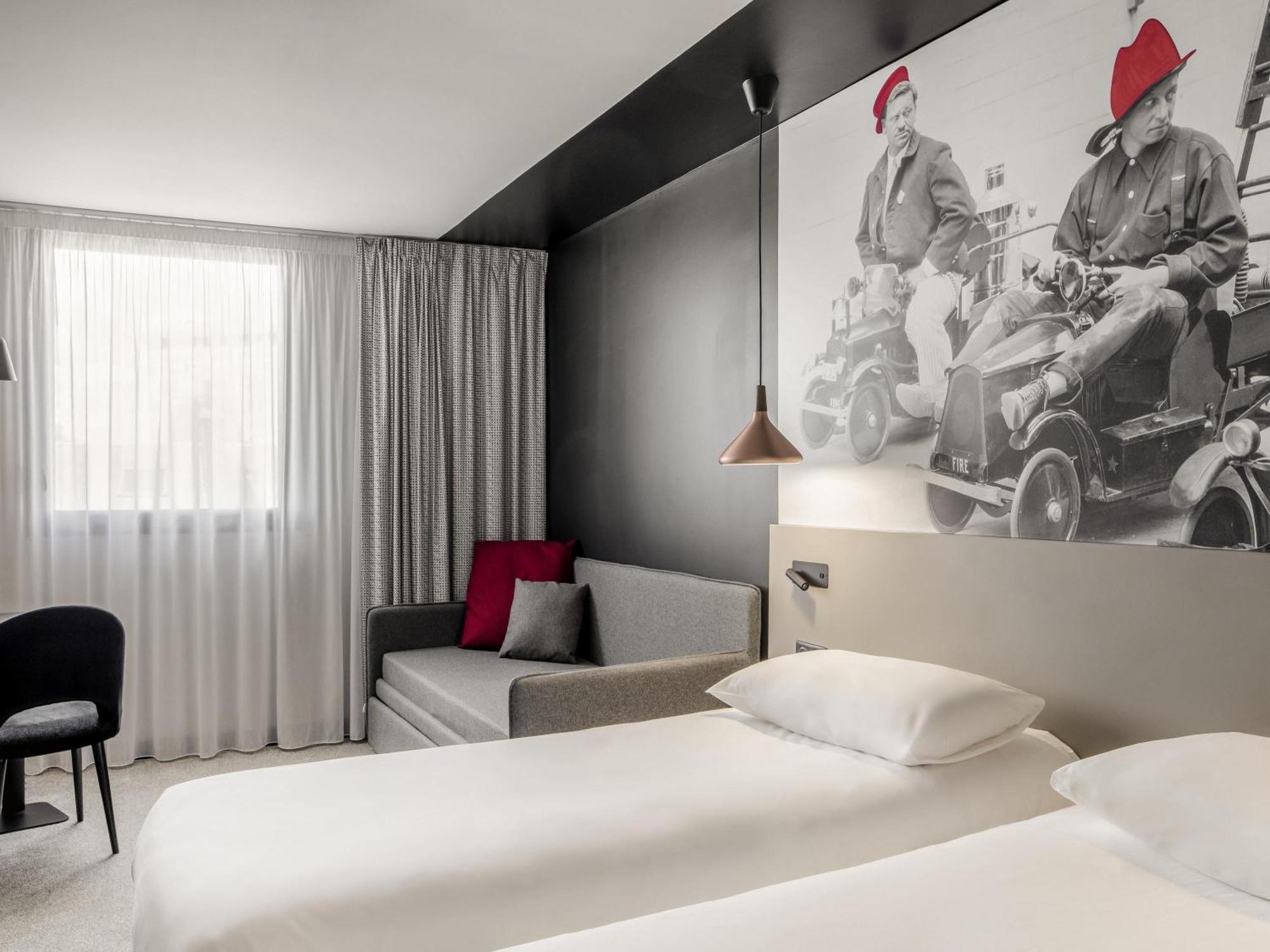 Standard Room Double Bed Twin Beds