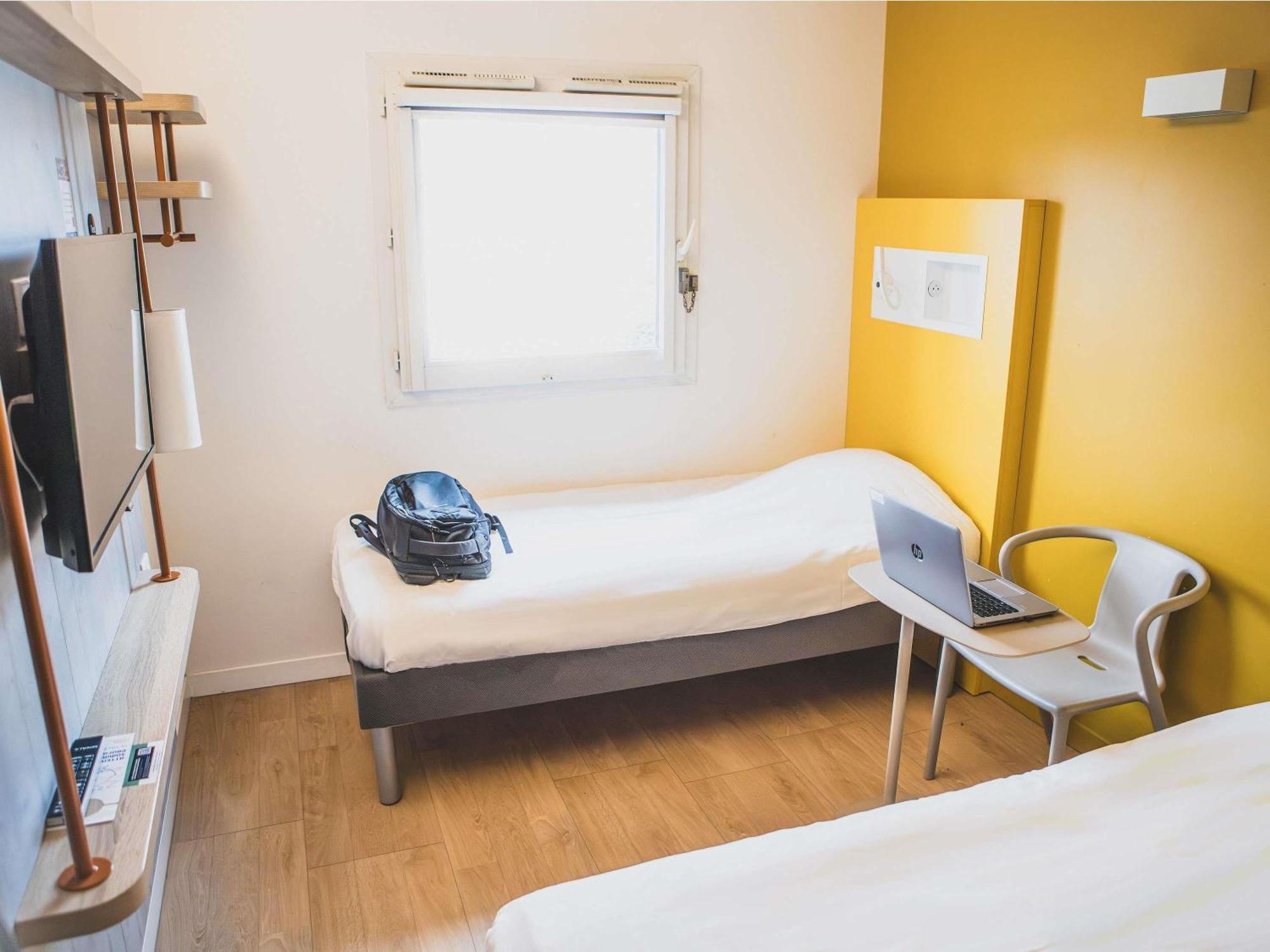 Double Room Single Bed