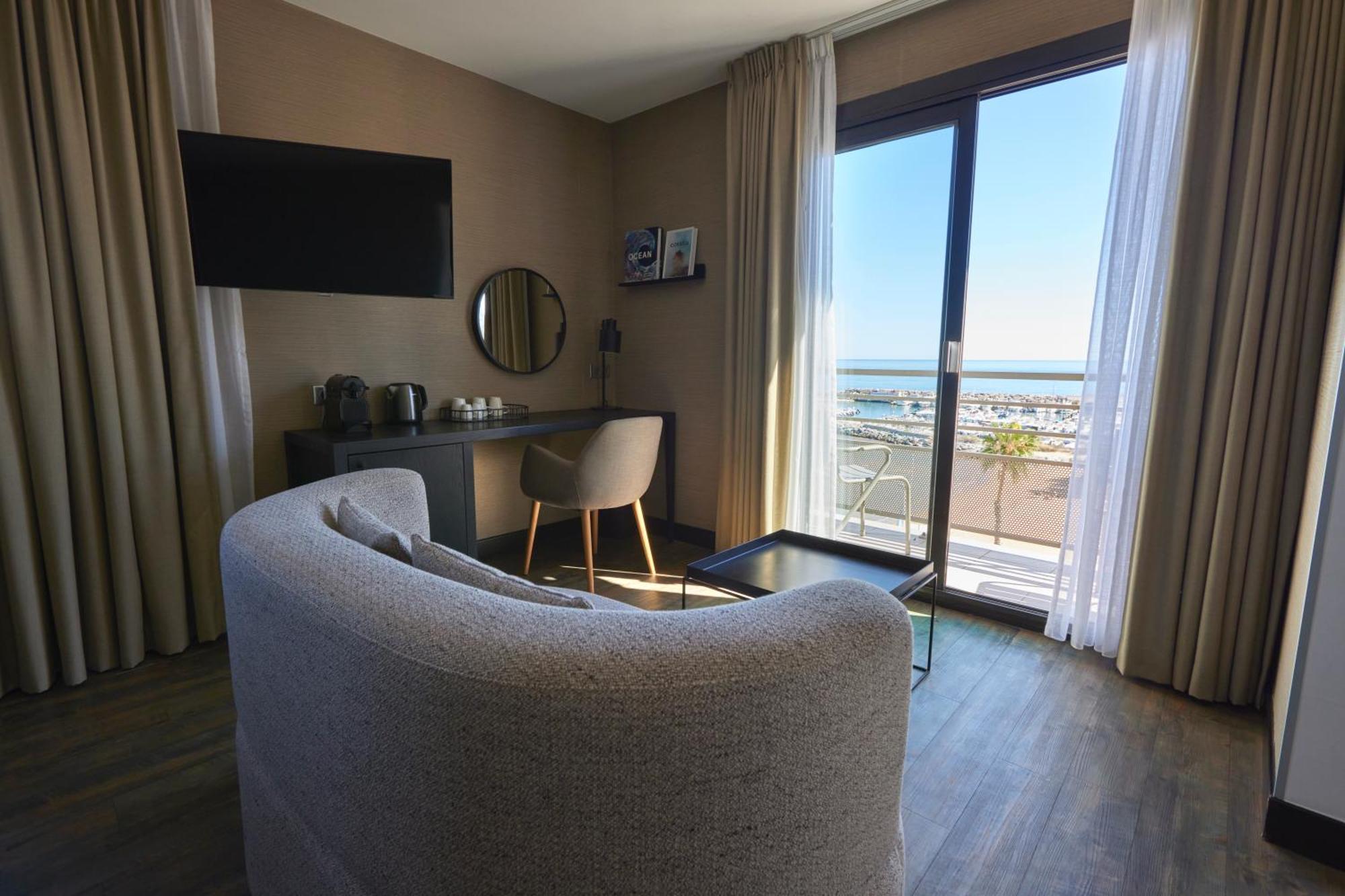 Superior Suite sea view balcony