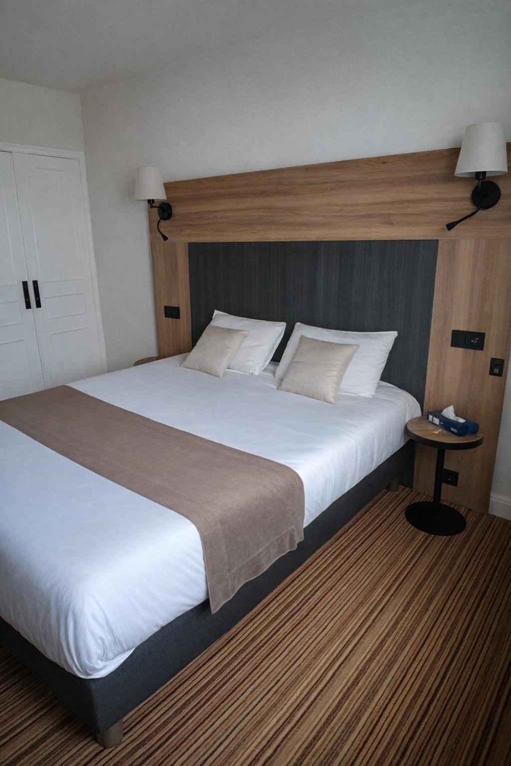 Club Room 1 Double Bed & 1 Single Bed 15 m²
